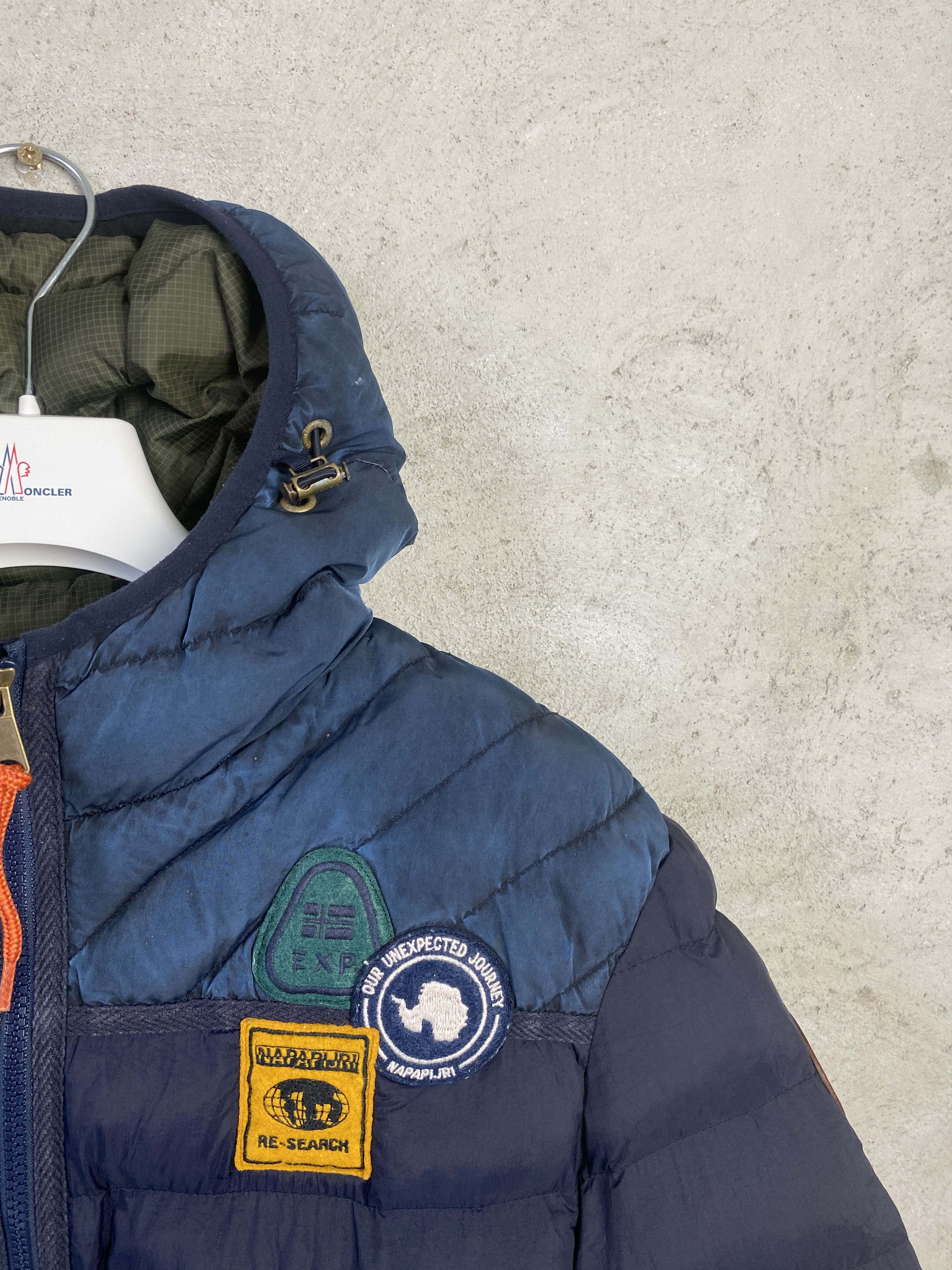 Napapijri Napapijri down jacket winter casual puffer feathers Size US L / EU 52-54 / 3 - 2 Thumbnail
