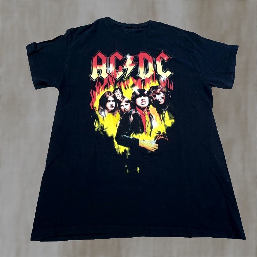 Etro ACDC Shirt Men Medium Black Tee Band Concert Rock Music Retro Fire Flames Punk Size US M / EU 48-50 / 2 - 1 Thumbnail