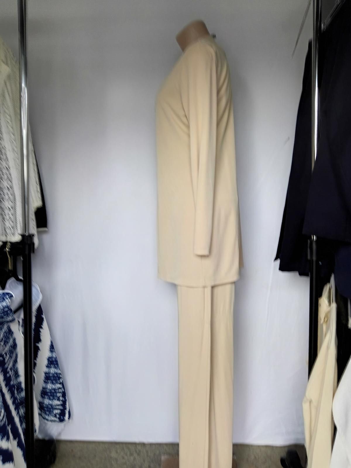 Jones New York Elegant Beige Long Cardigan Set Jones NY Size ONE SIZE - 3 Thumbnail