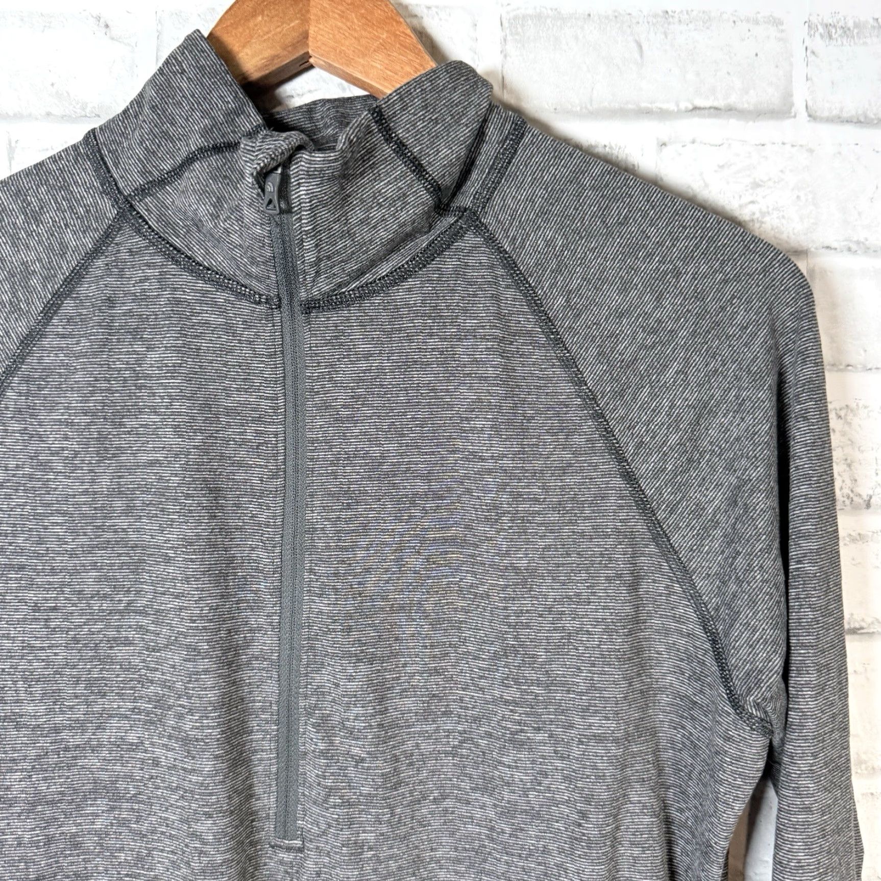The North Face The North Face Flashdry Stretchy Gray Half Zip Pullover Womens L Gray Zip Pullover The North Face Womens L Pullover Gray Half Zip Powerstretch Size L / US 10 / IT 46 - 2 Thumbnail