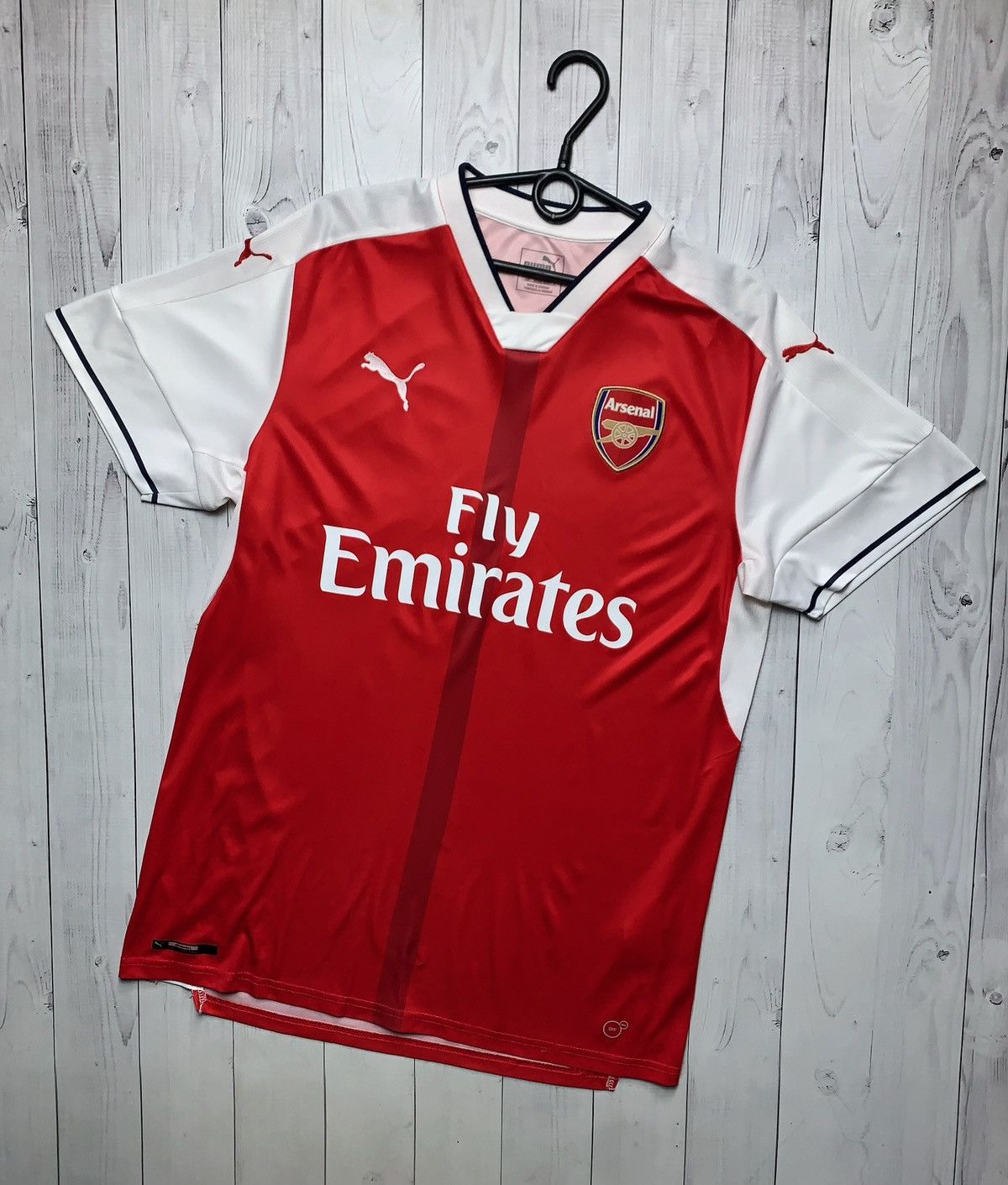 Puma × Vintage Vintage puma Arsenal soccer jersey size L red Size US L / EU 52-54 / 3 - 1 Thumbnail