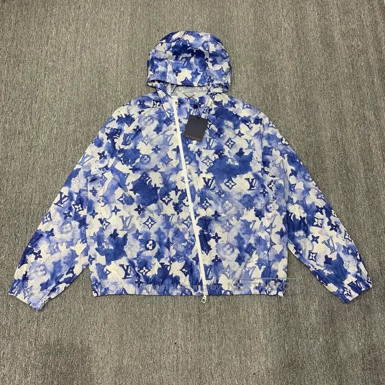 Louis Vuitton Louis Vuitton Blue ink full print assault jacket Size US M / EU 48-50 / 2 - 1 Thumbnail