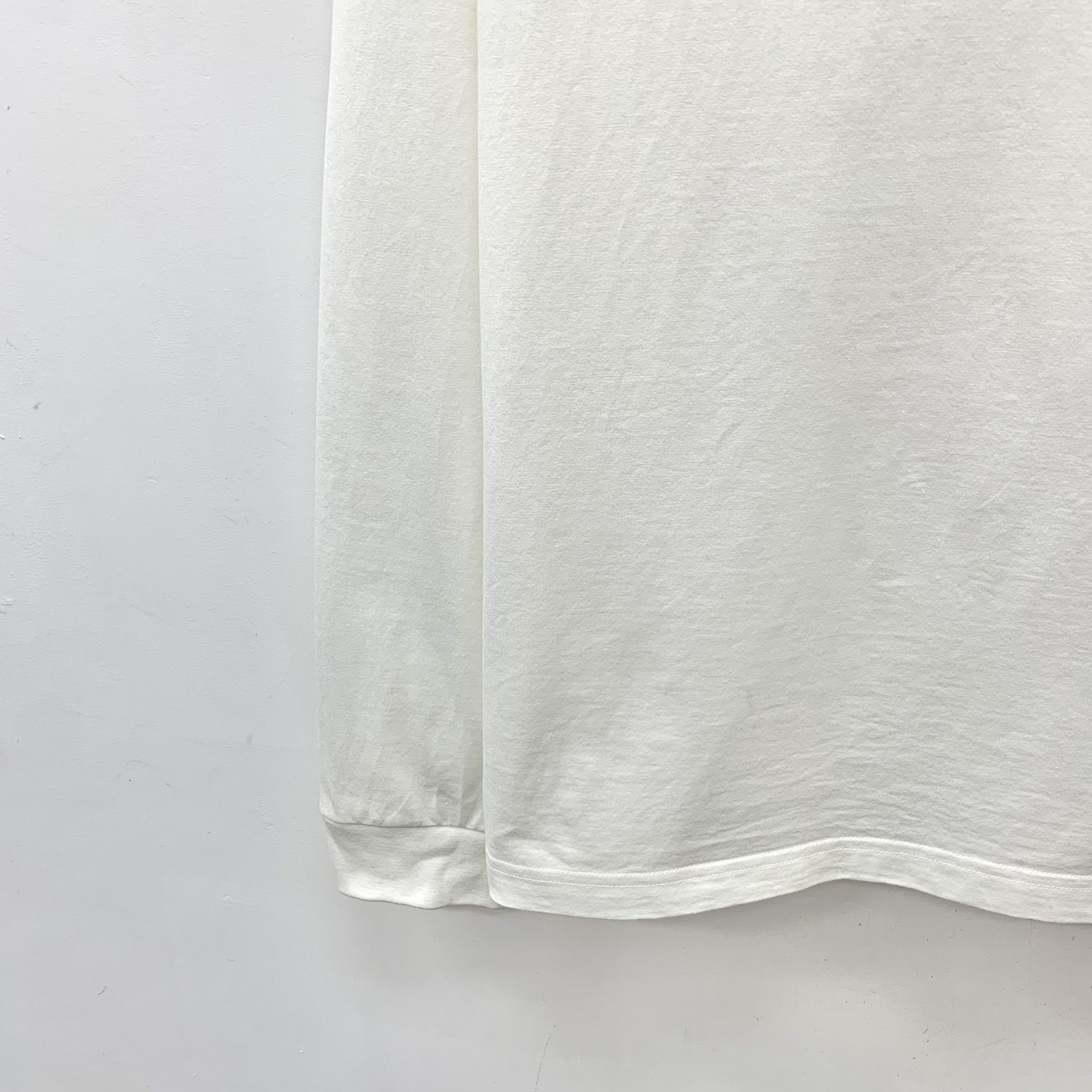 Louis Vuitton Louis Vuitton Embossed Logo Tee White (XL) Size US XL / EU 56 / 4 - 4 Thumbnail