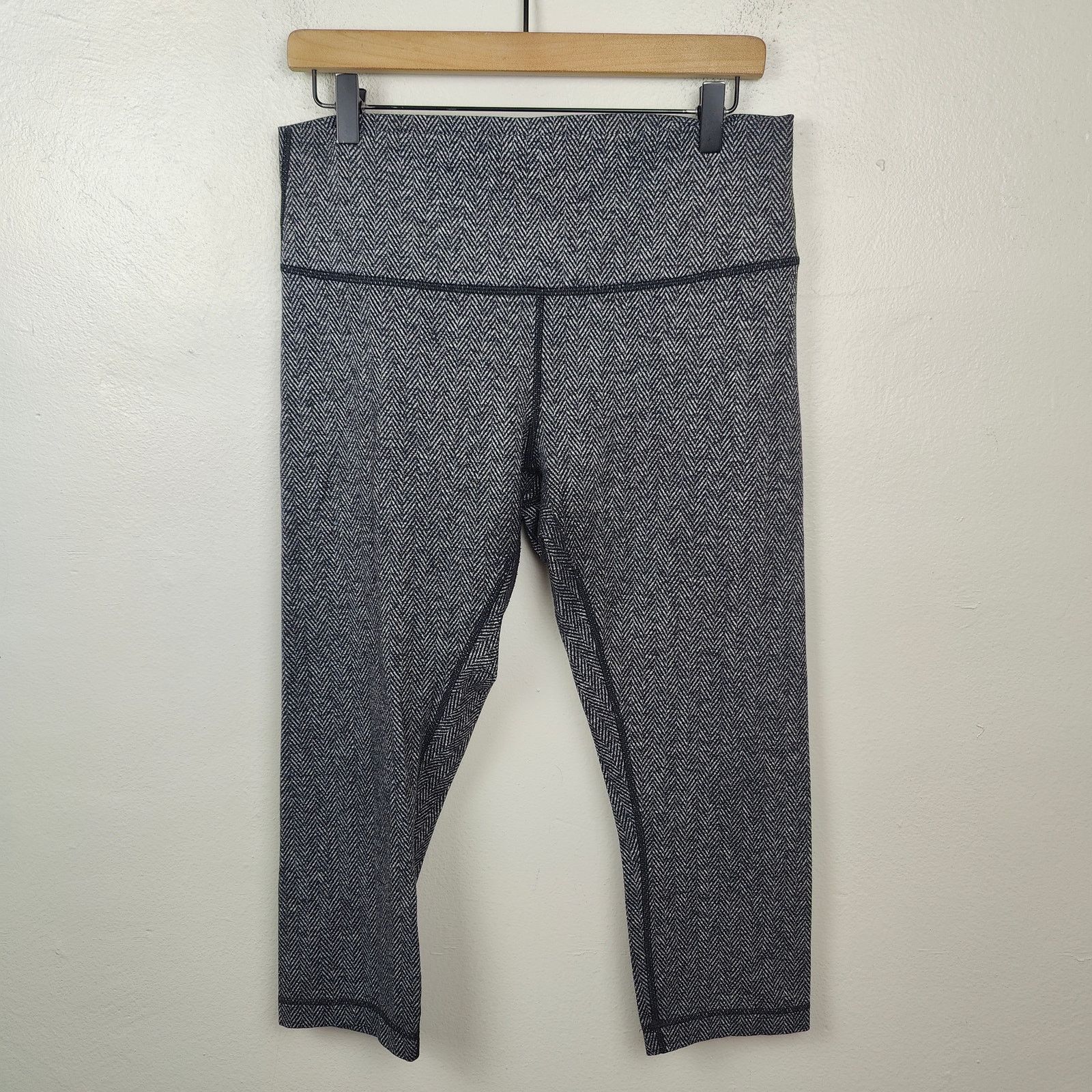 Lululemon Lululemon Wunder Under Crop Leggings Womens 12 Size 34" / US 12 / IT 48 - 1 Thumbnail