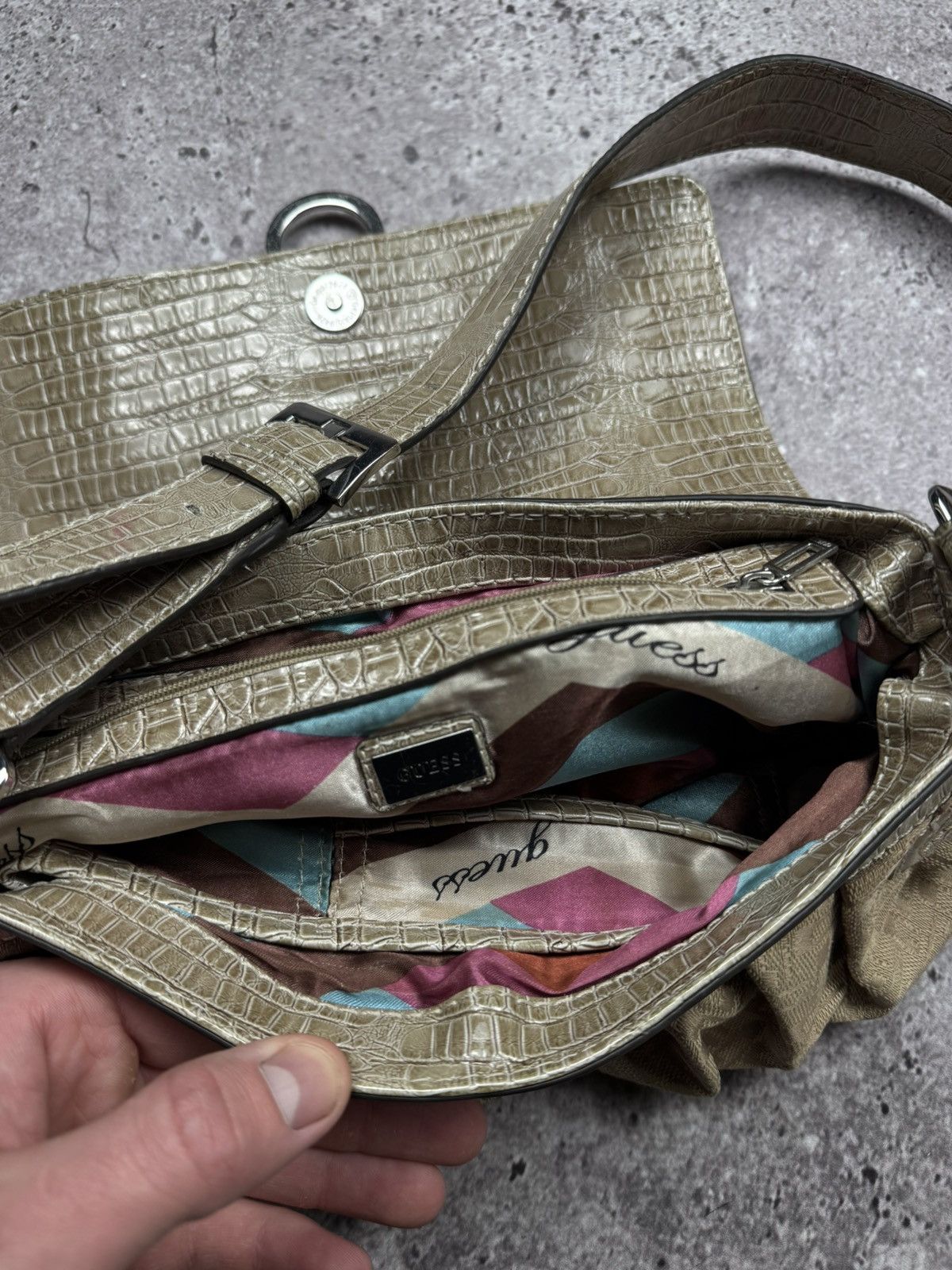 Guess Vintage Guess Monogram Y2K Leather Shoulder/Hand 00’s Bag Size ONE SIZE - 9 Thumbnail