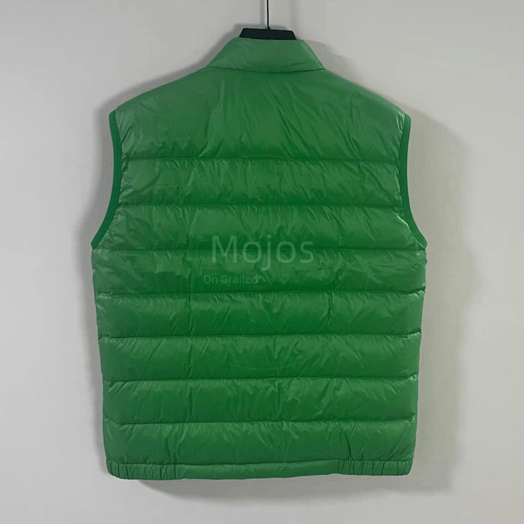 Prada Sz 52 Prada Metal Logo Label Puffer Vest-2508 Size US L / EU 52-54 / 3 - 2 Thumbnail