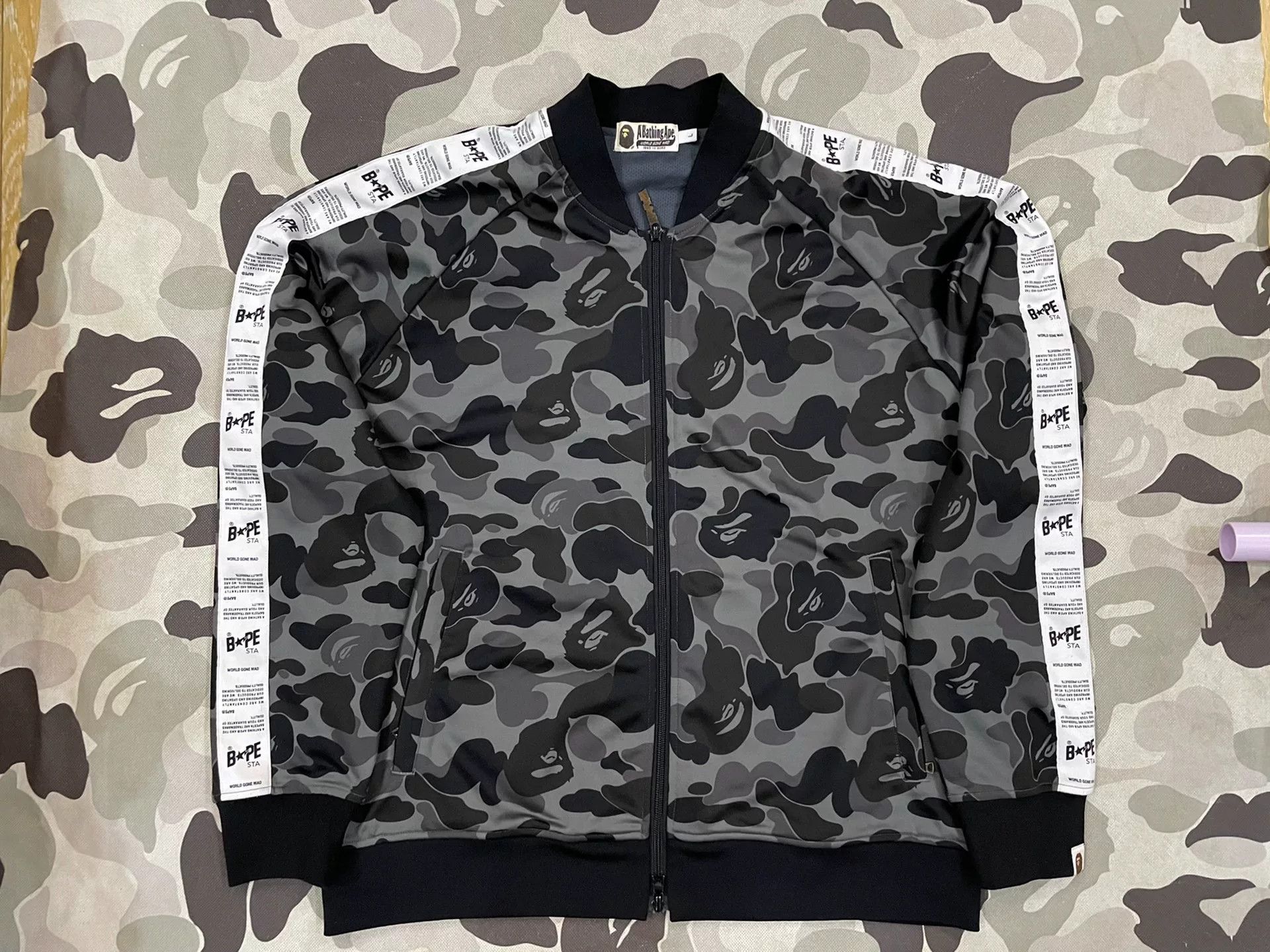 Bape Bape Gray Shark Jacket Outerwear Size US S / EU 44-46 / 1 - 1 Thumbnail