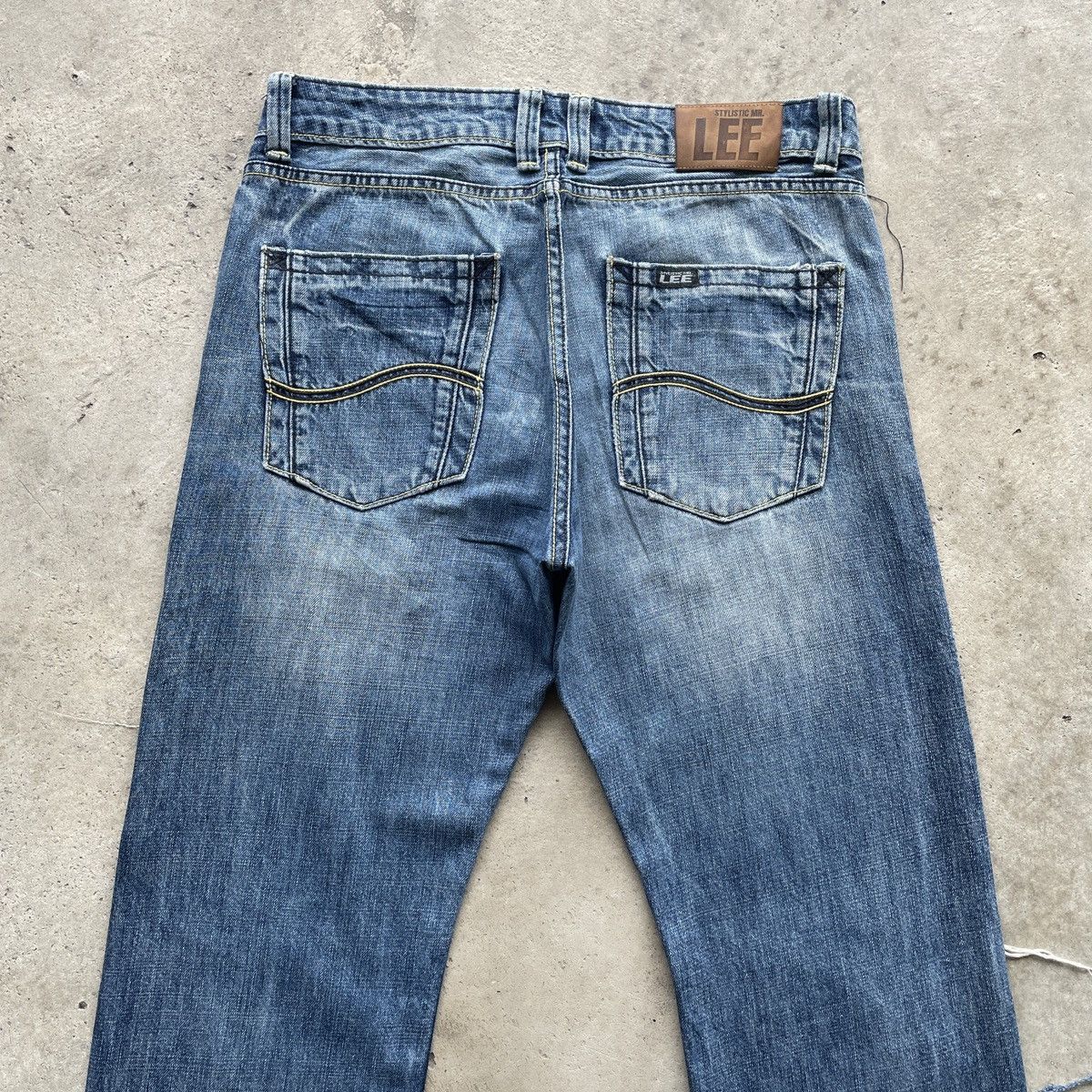 Japanese Brand Vintage Lee Japan Ripped Faded Distressed Jeans Pants W33 Size US 33 - 9 Thumbnail