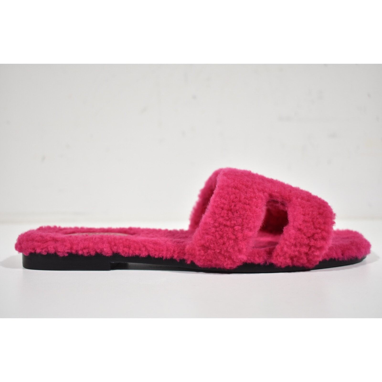 Hermes Hermes Oran Teddy Shearling Fur Pink H Logo Slide Sandal Size US 9 / IT 39 - 2 Thumbnail