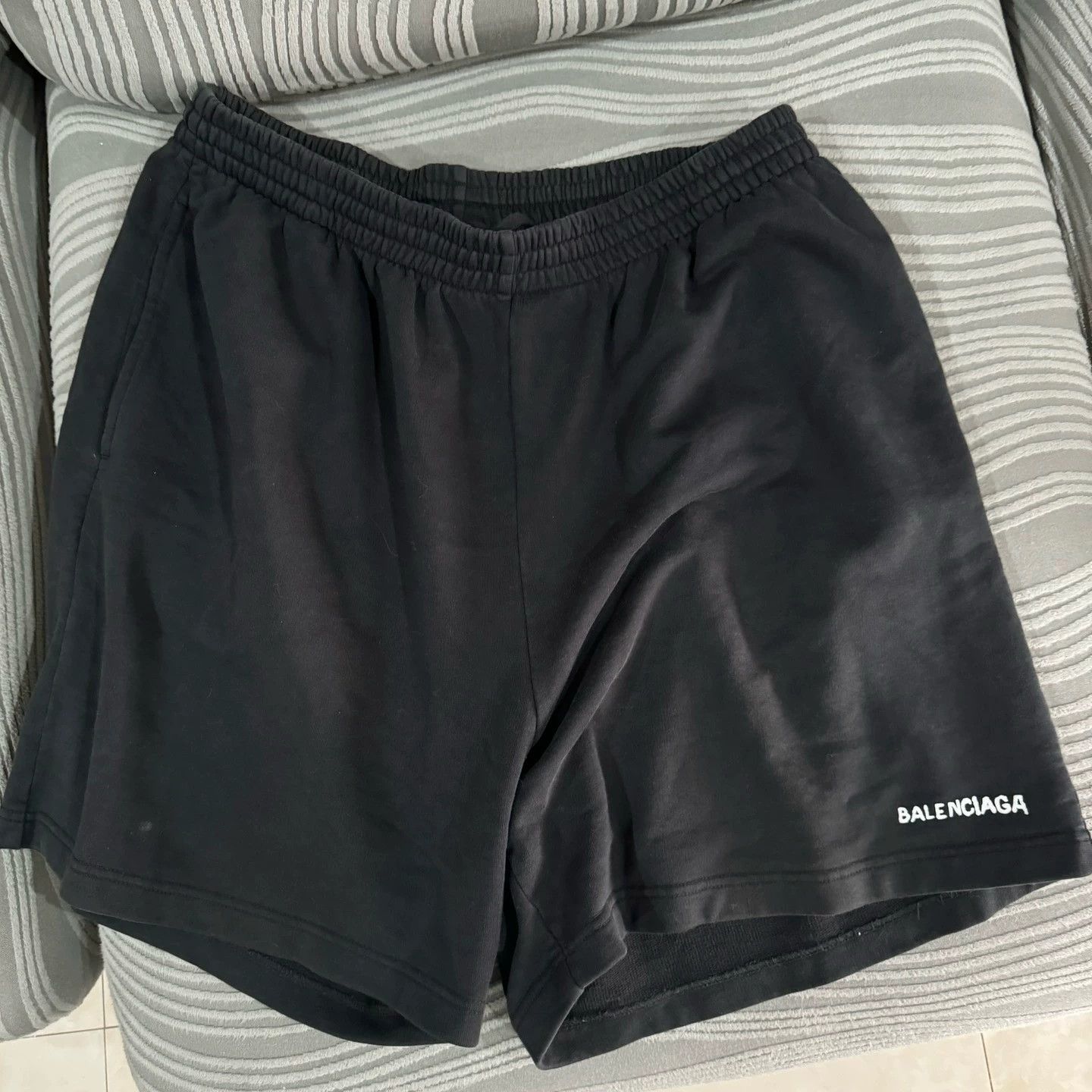 Balenciaga Balenciaga Authentic Shorts Size US 32 / EU 48 - 1 Thumbnail