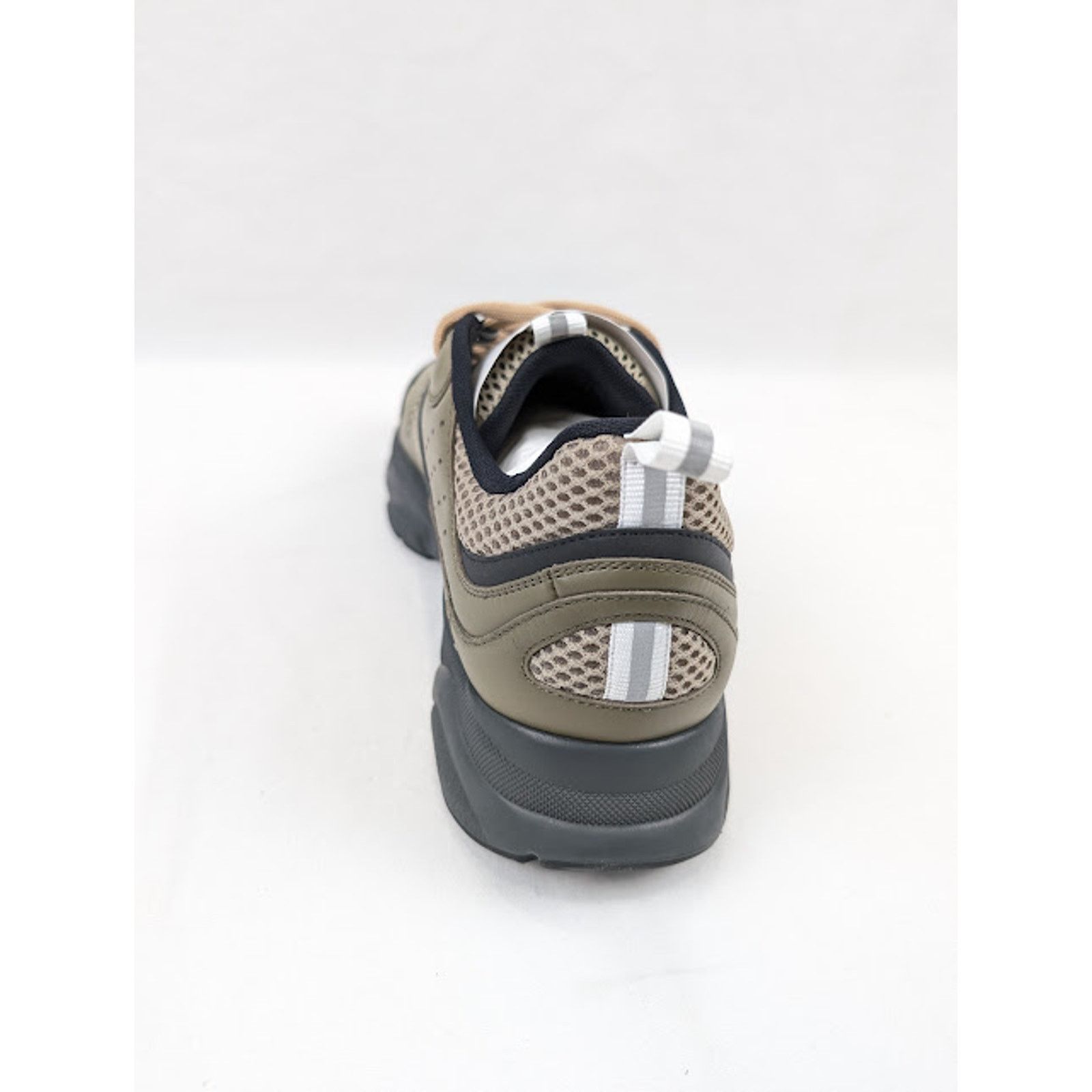 Dior o1rshd1 B22 Calfskin Mesh Sneakers in Khaki Size US 13 / EU 46 - 10 Thumbnail
