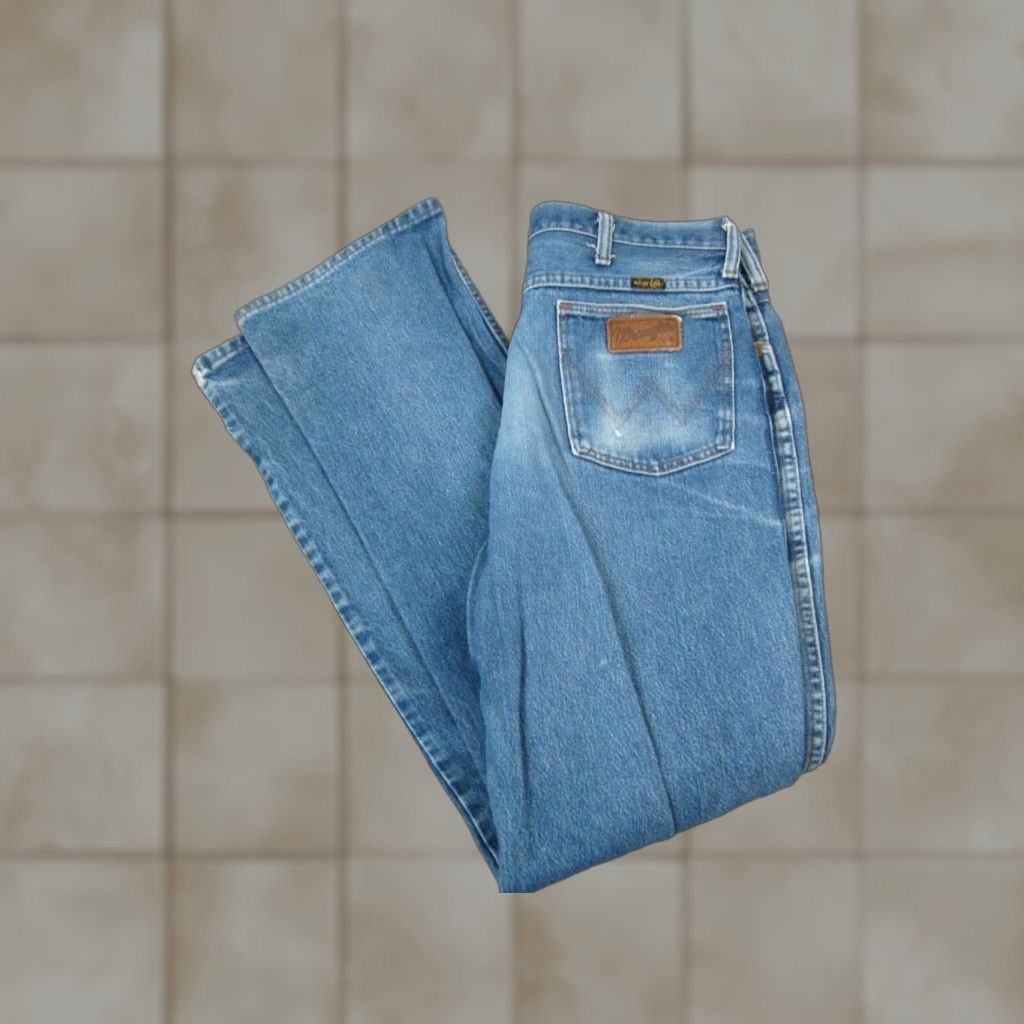 Wrangler VINTAGE Wrangler Jeans Men Regular Blue 30 x 31 Denim Straight 5-Pocket Retro Size US 30 / EU 46 - 1 Thumbnail