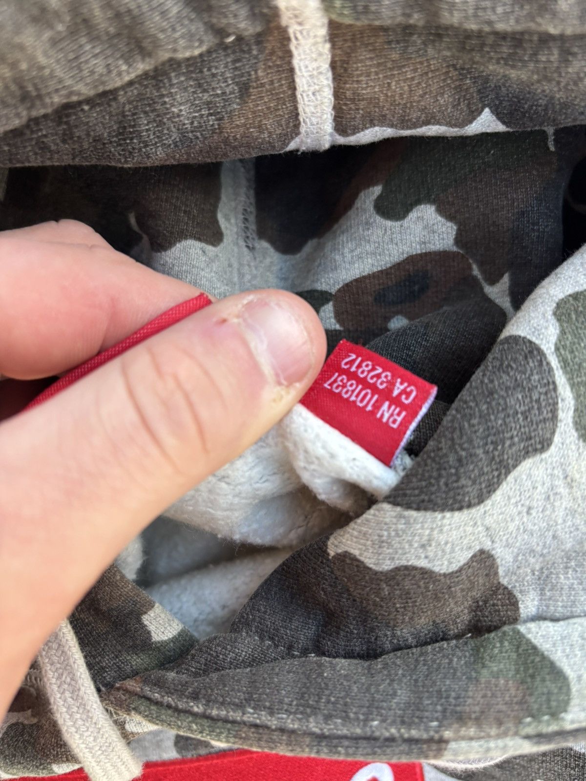 Supreme Supreme 2012 Duck Camo AOP Size US M / EU 48-50 / 2 - 6 Thumbnail