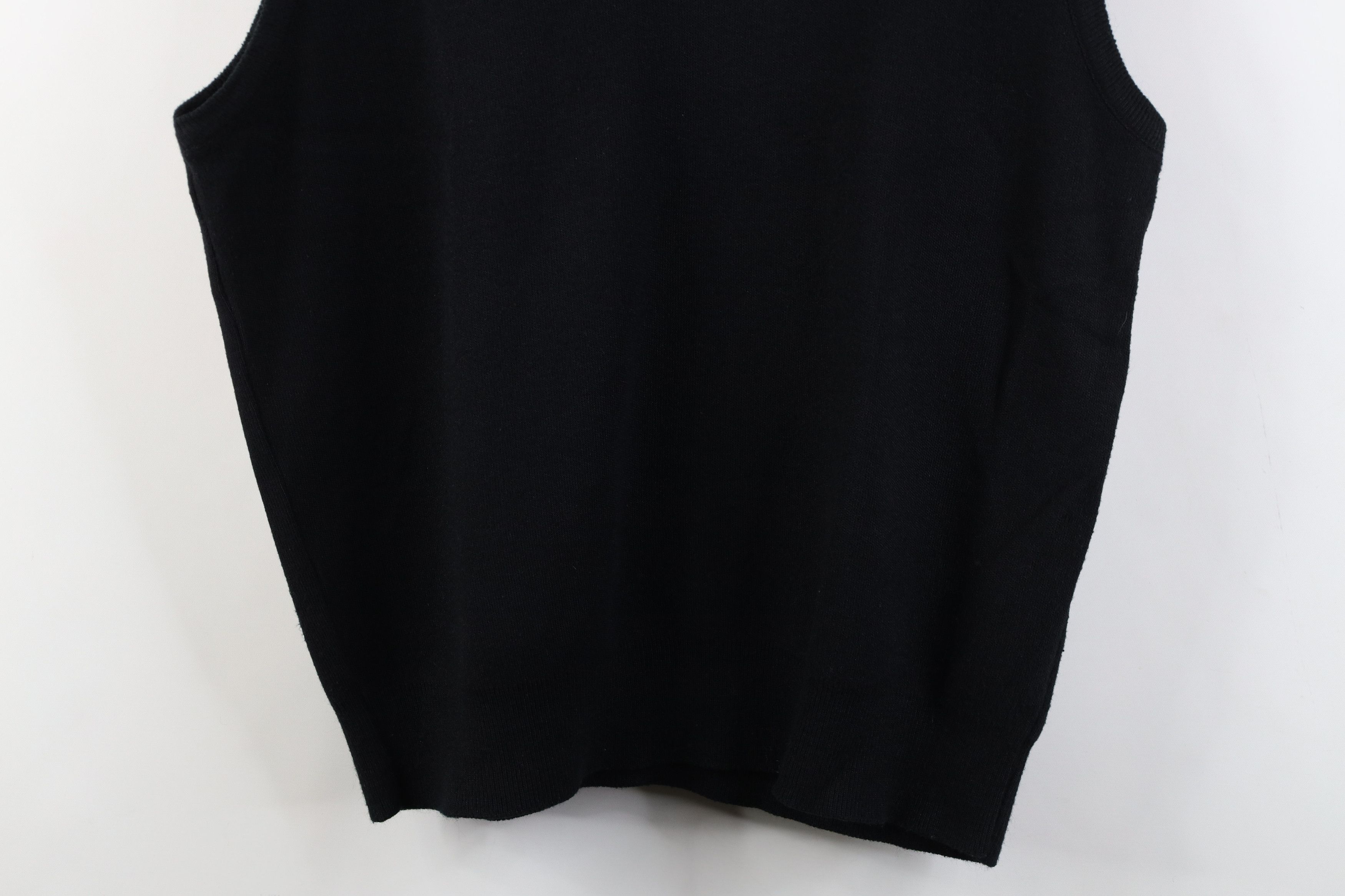 Vintage Vintage 90s Streetwear Knit V-Neck Sweater Vest Black USA Size US L / EU 52-54 / 3 - 3 Thumbnail