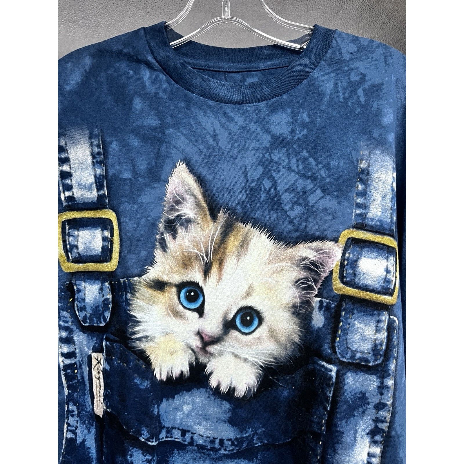 The Mountain The Mountain Blue Tie Dye Pocket Kitten Graphic T-Shirt M Size US M / EU 48-50 / 2 - 4 Thumbnail