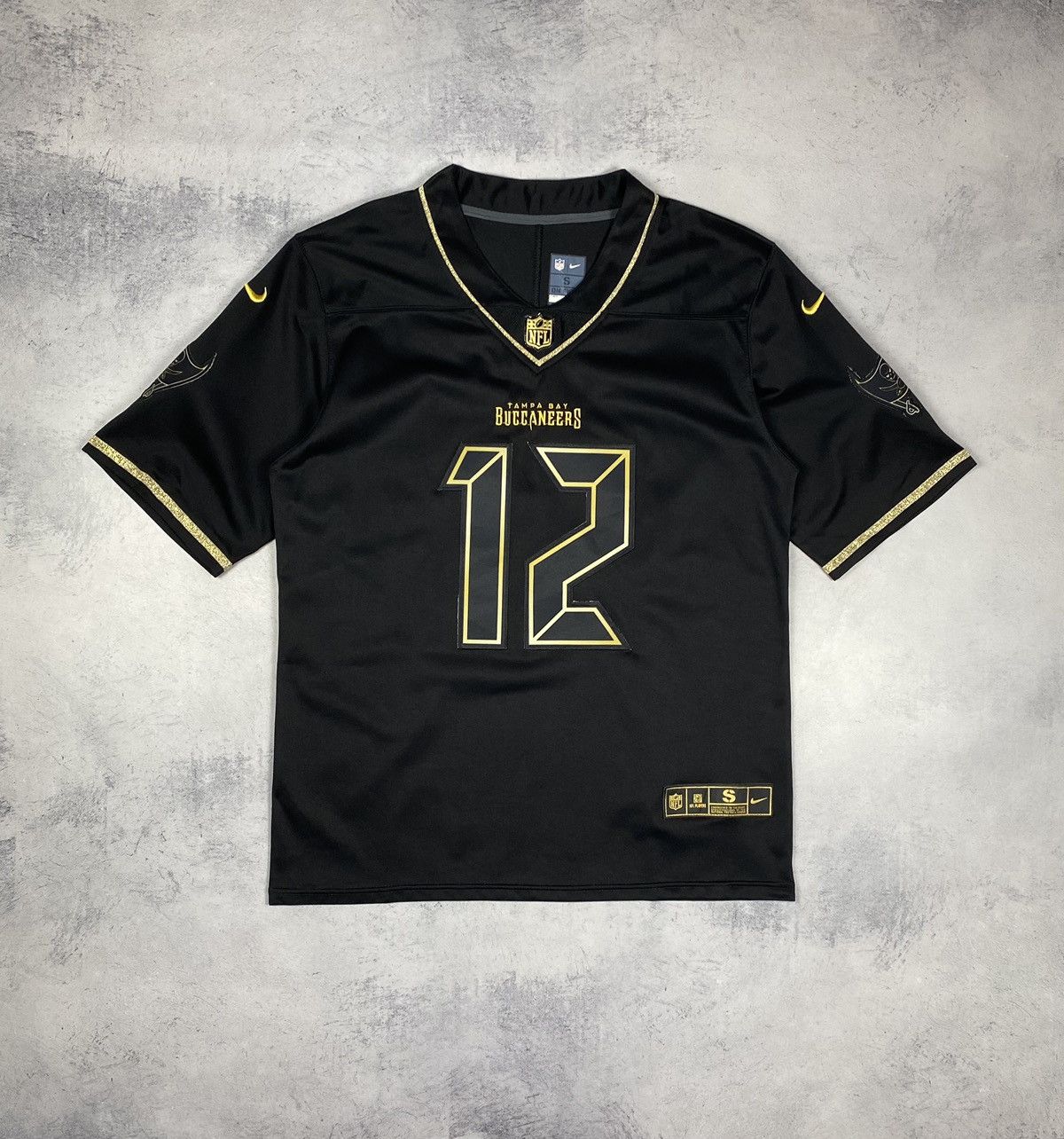 Nike Nike On Field Tom Brady #12 Jersey size s Size US S / EU 44-46 / 1 - 2 Thumbnail