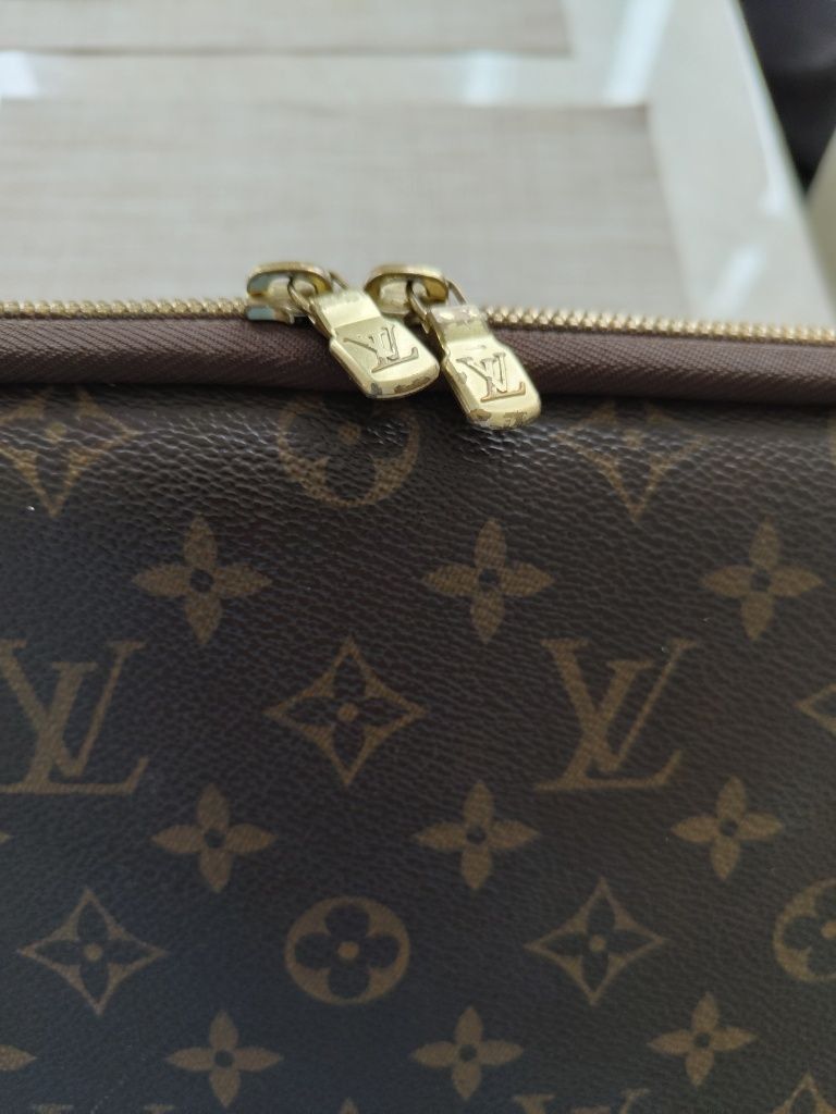 Louis Vuitton Louis Vuitton Inventer Vintage Leather Lap Top Case Size ONE SIZE - 2 Thumbnail