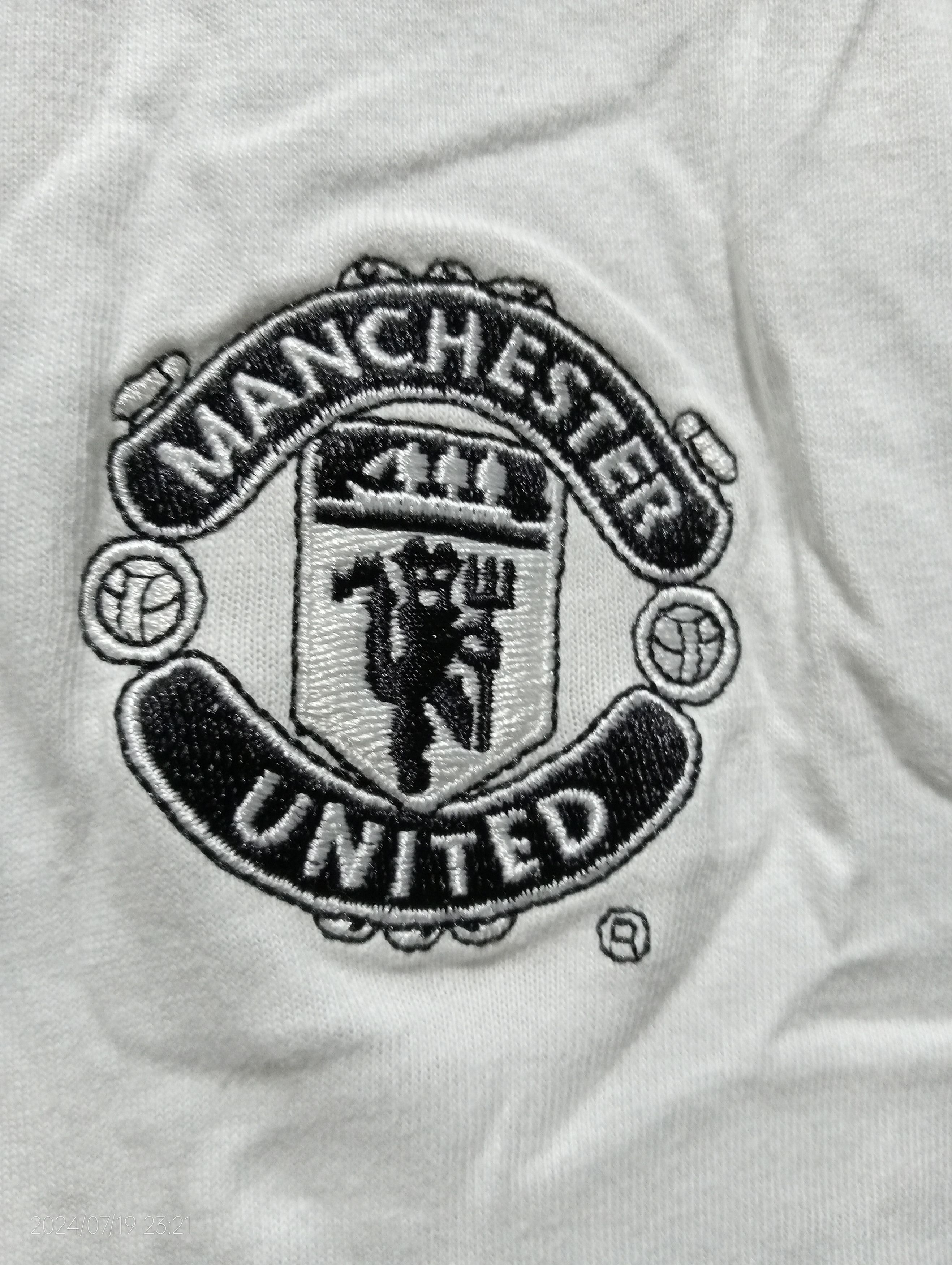 Umbro Vintage Umbro Manchester United Vodafone Tee Size US L / EU 52-54 / 3 - 7 Thumbnail