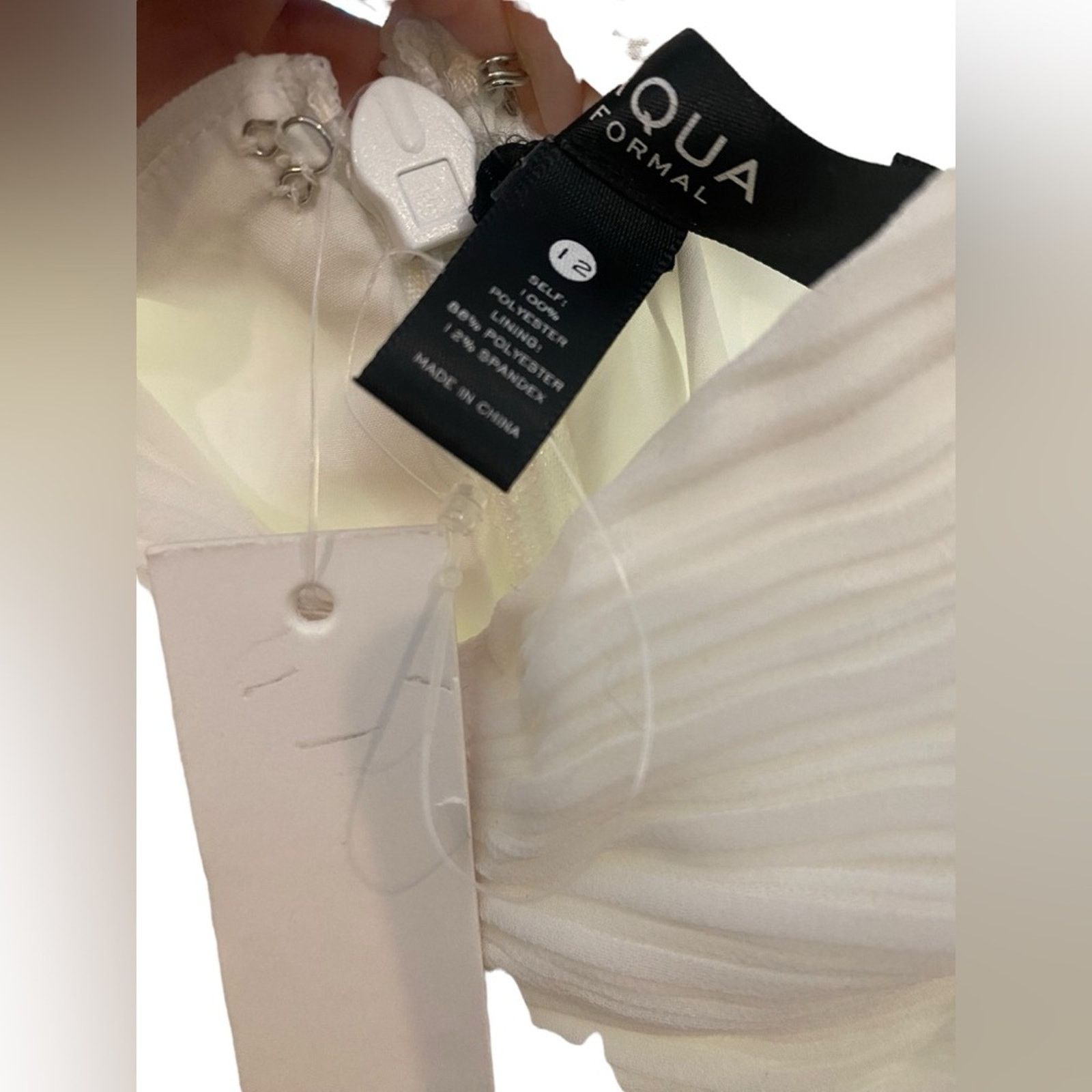 Bloomingdale's AQUA White Cutout Tiered Gown 12 NWT Size XL / US 12-14 / IT 48-50 - 5 Thumbnail