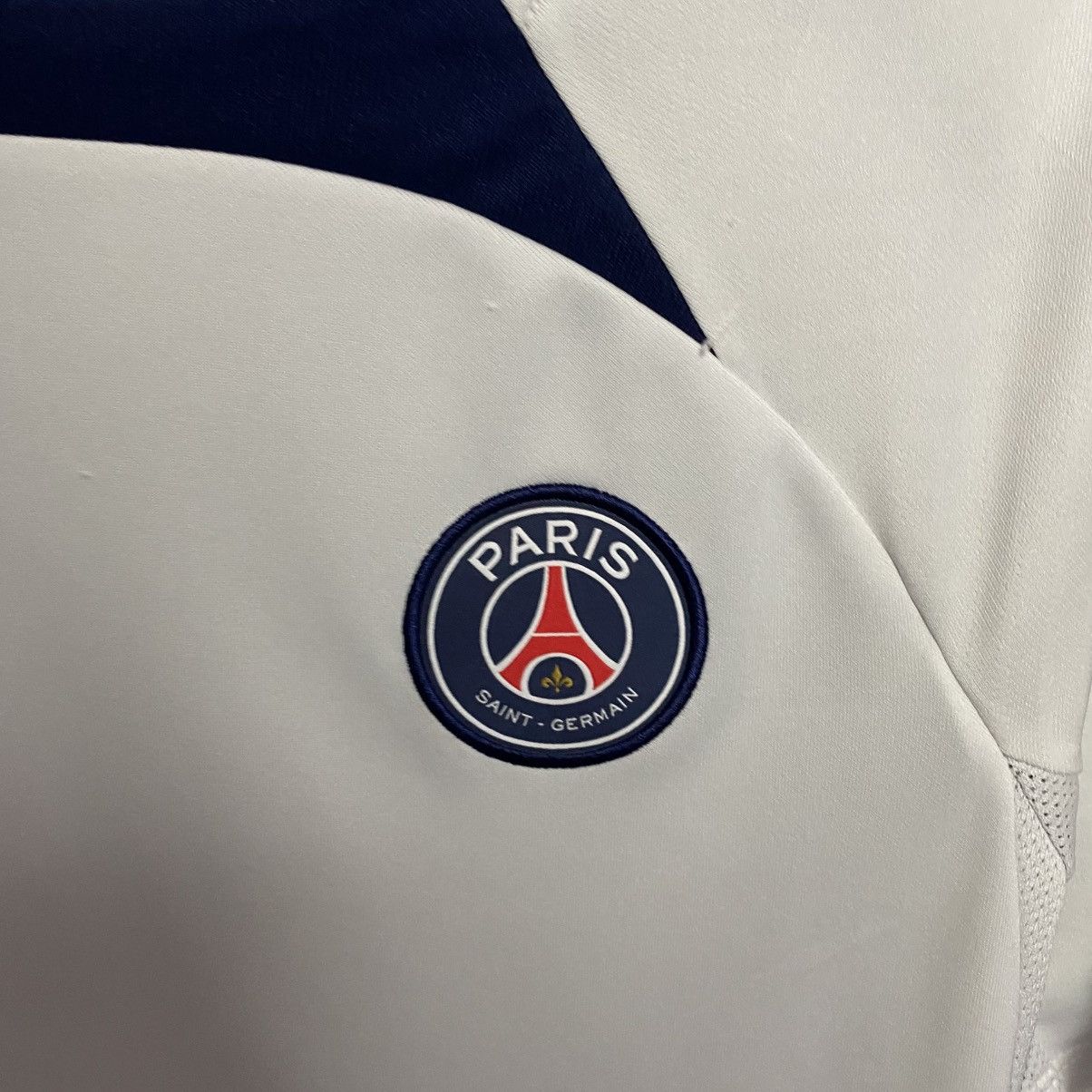 Nike Mens Nike FC Paris Saint Germain PSG 2021 soccer jersey Size US S / EU 44-46 / 1 - 3 Thumbnail