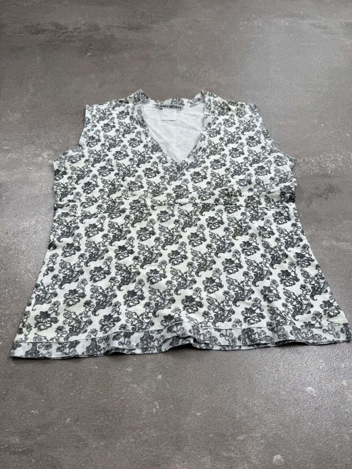 Issey Miyake Issey Miyake t-shirt vintage archive Japan street wear 2000s Size XS / US 0-2 / IT 36-38 - 3 Thumbnail