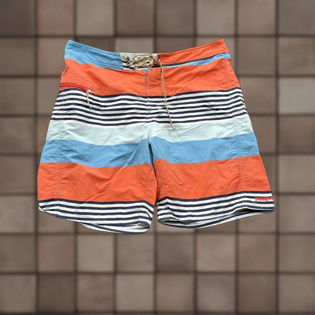 Patagonia VINTAGE? No. Size US 34 / EU 50 - 1 Thumbnail