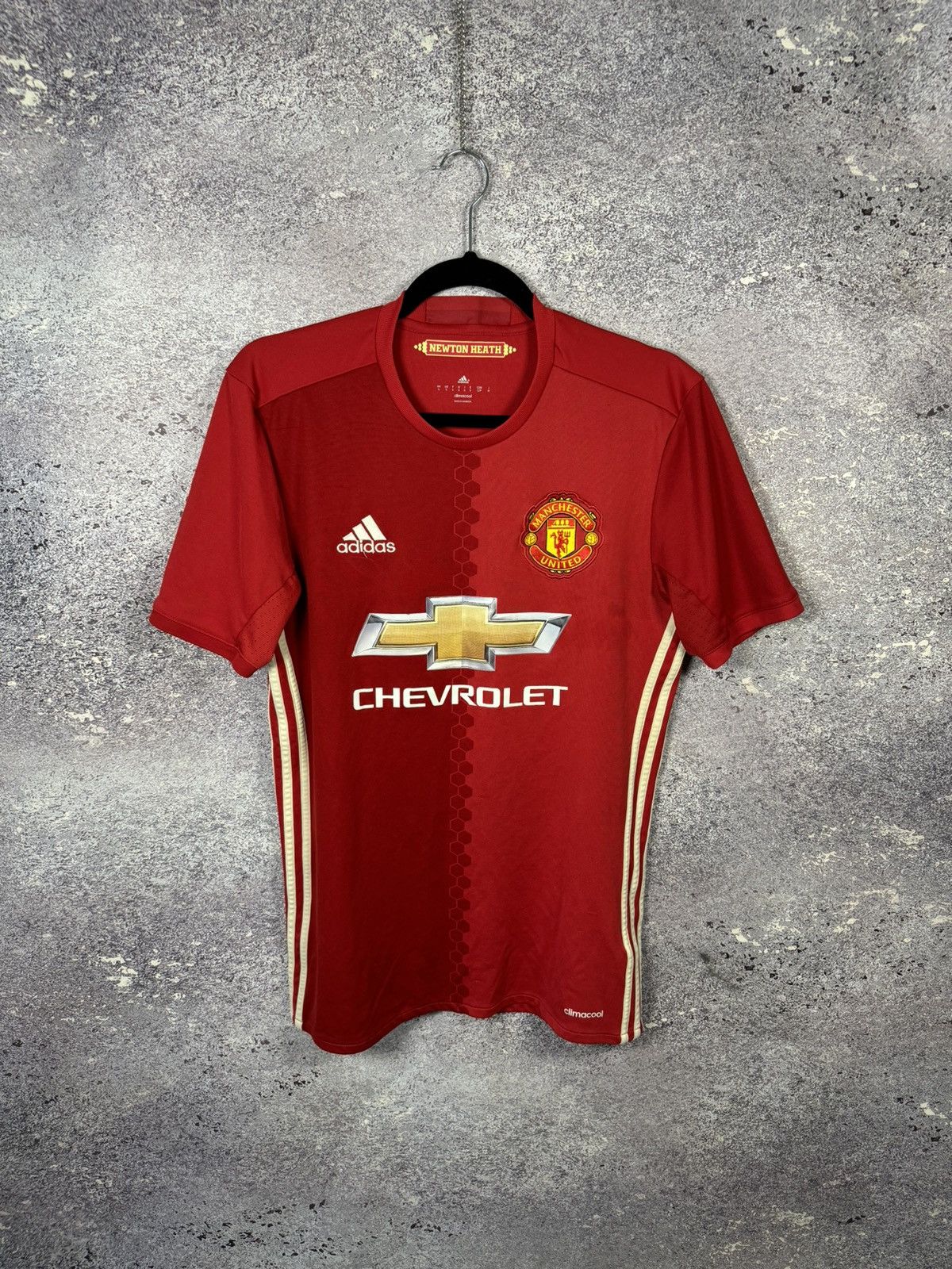 Adidas Vintage Manchester United 2016/17 Adidas Soccer Jersey Small Size US S / EU 44-46 / 1 - 1 Thumbnail