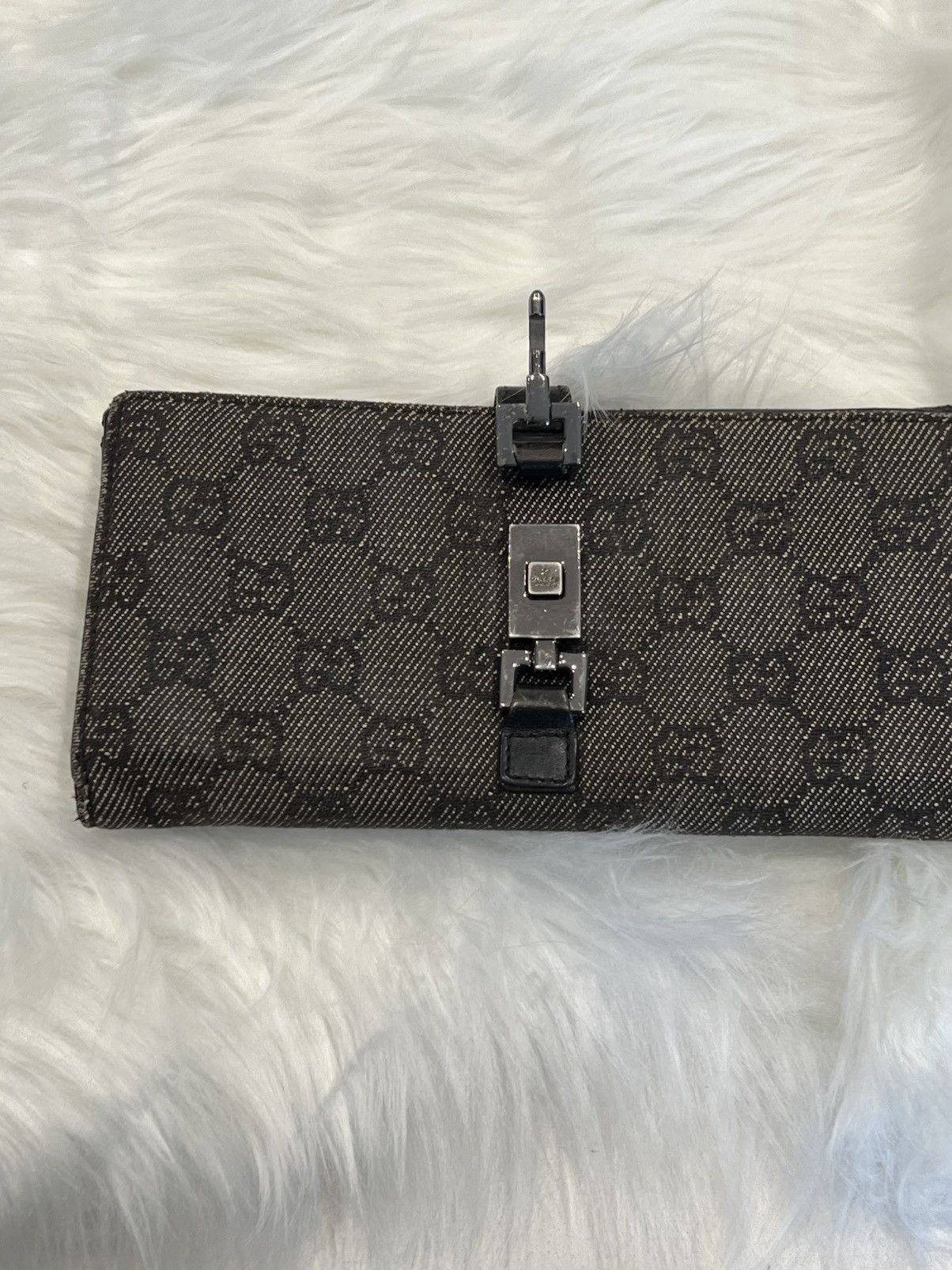 Gucci 🖤 Rare Tom Ford Era Gucci GG Canvas Wallet – Piston Lock🖤 Size ONE SIZE - 8 Thumbnail