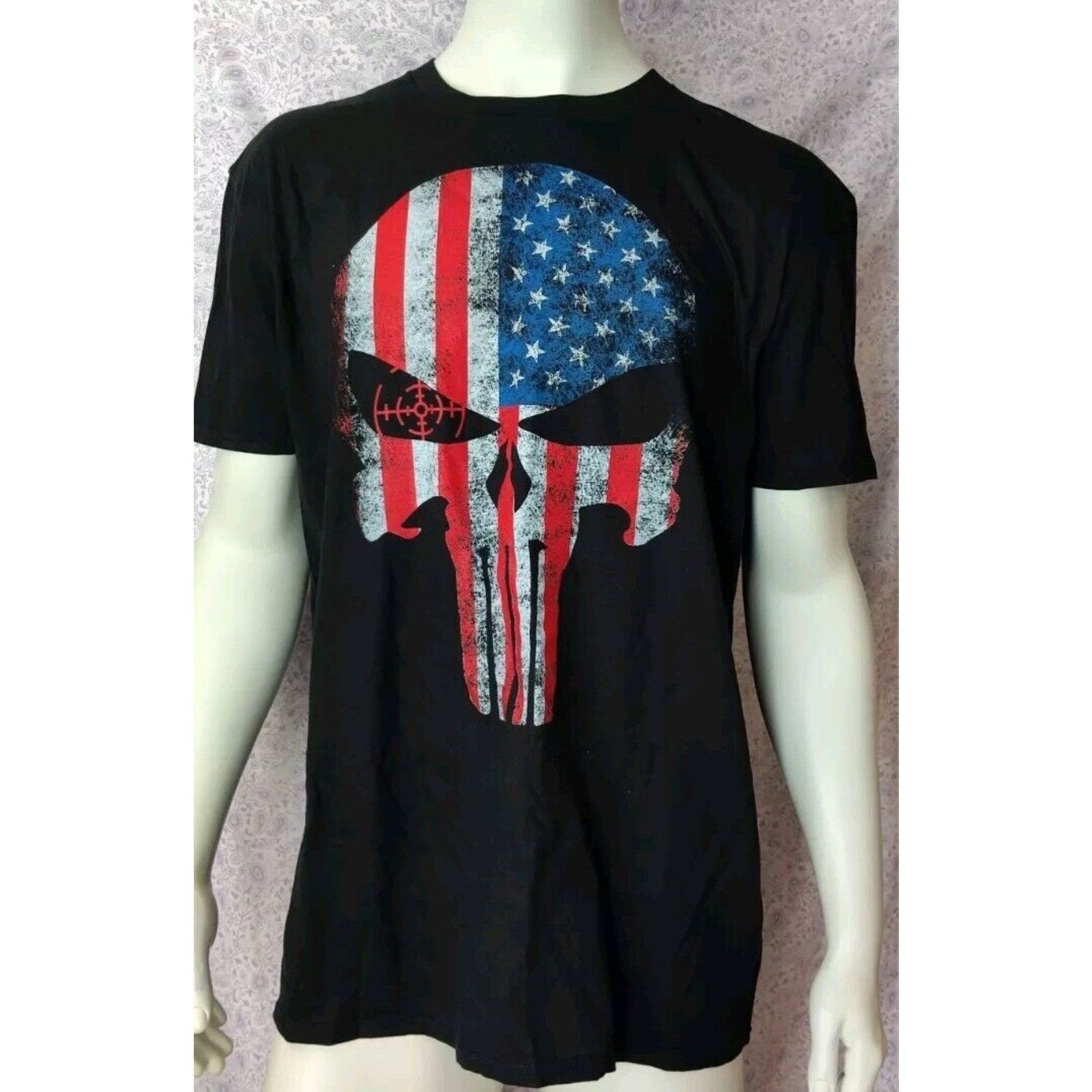 Marvel Comics Disney/MARVEL Punisher Skull graphic R/W/B T-shirt size XL Size US XL / EU 56 / 4 - 1 Thumbnail