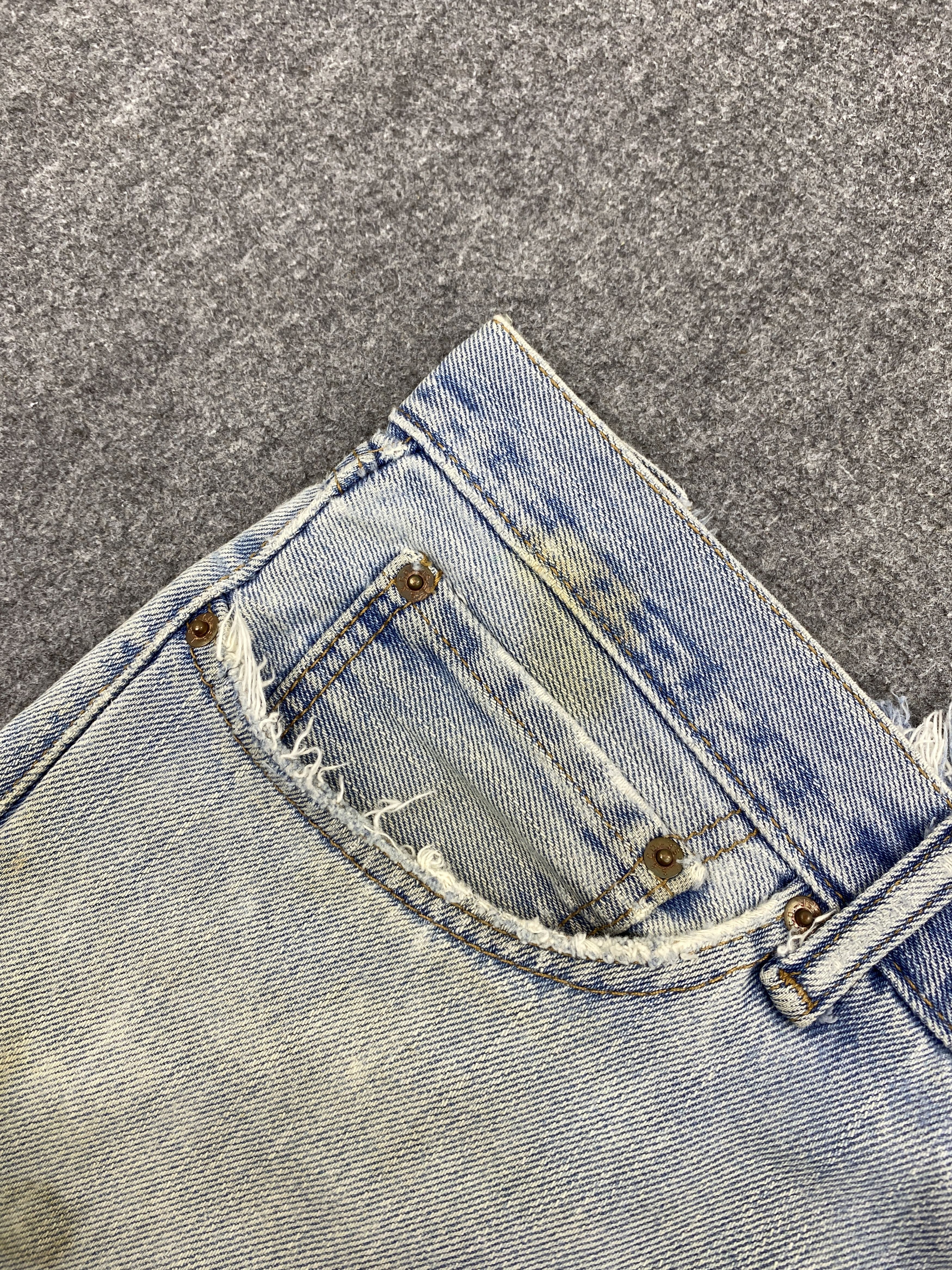 Levi's × Vintage Light Blue Washed Vintage Levi's 505 Jeans Size US 38 / EU 54 - 11 Thumbnail