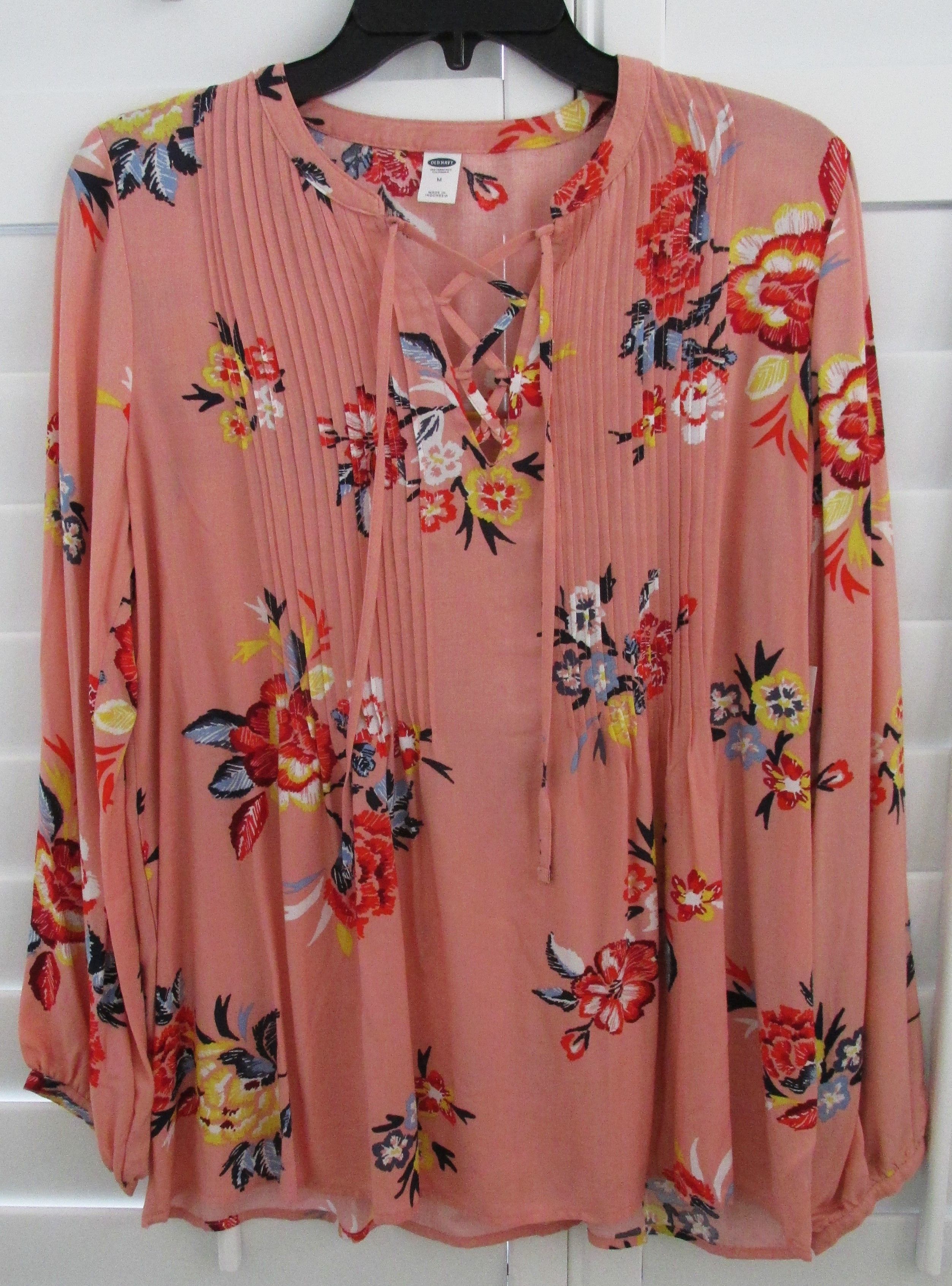 Old Navy Old Navy (NWT) Women's Blouse Size Medium Size M / US 6-8 / IT 42-44 - 1 Thumbnail