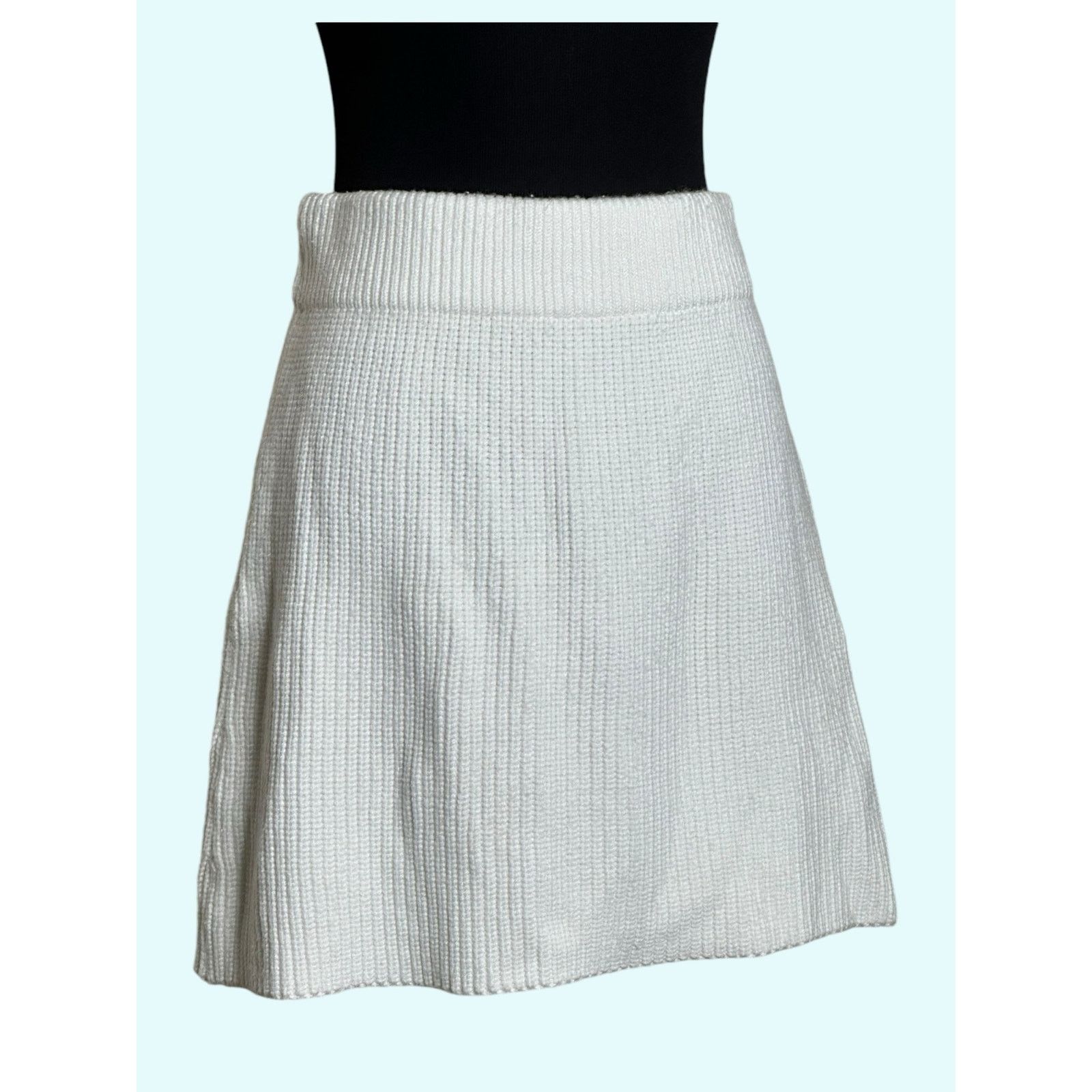 Zara Zara off white knit pull on mini skirt size Small Size 29" - 2 Thumbnail