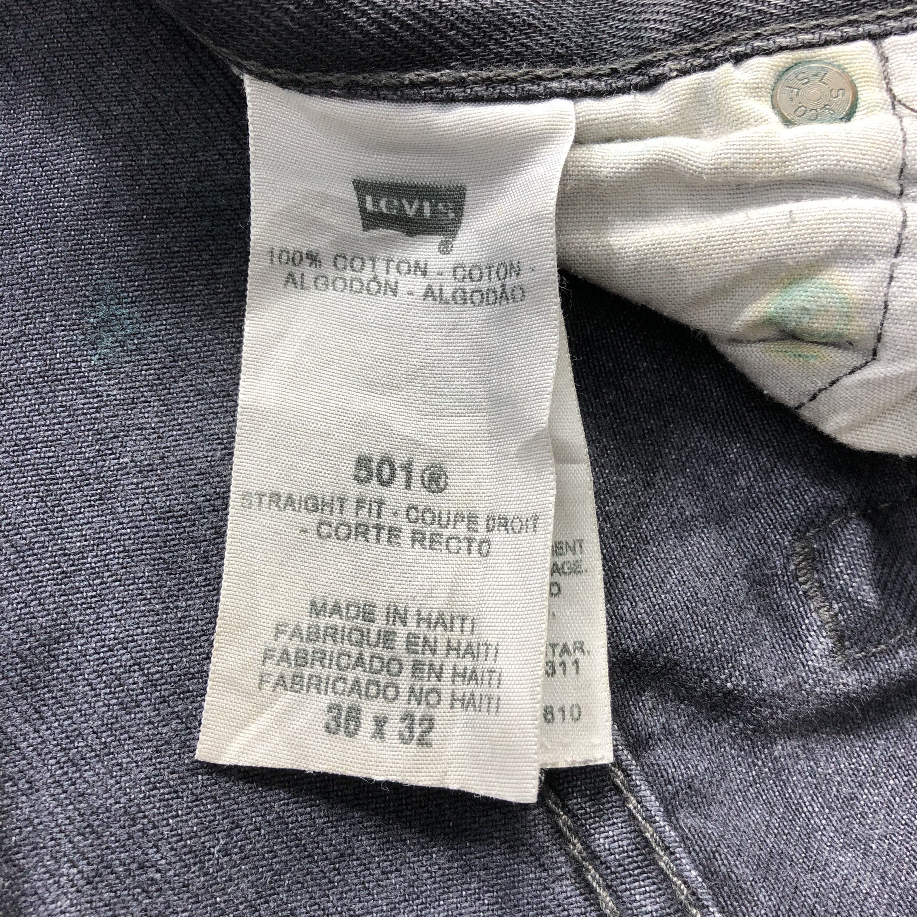Vintage Ripped Levis 501 Jeans-J1388