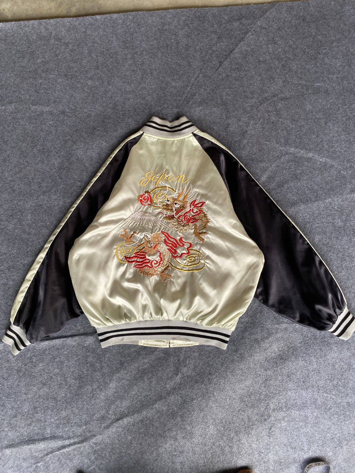 Japanese Brand Vintage sukajan souvenir dragon jacket Size US L / EU 52-54 / 3 - 15 Thumbnail
