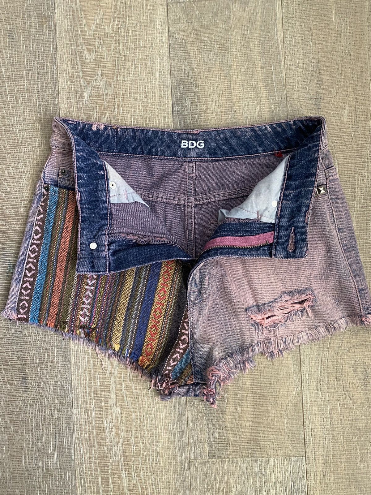 Urban Outfitters Urban Outfitters BDG High Rise DREE Jean Shorts Size 25" / US 0 / IT 36 - 7 Thumbnail
