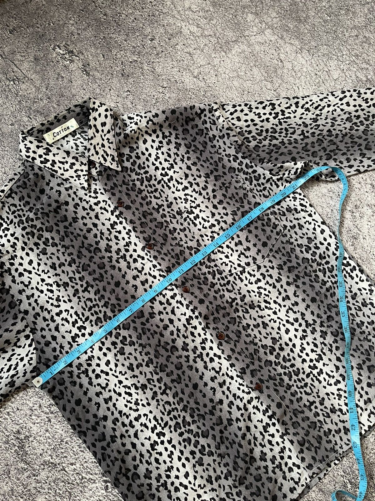 Japanese Brand Y2K COTTON LEOPARD IFSIXWASNINE BUTTON SHIRT Size US L / EU 52-54 / 3 - 7 Thumbnail