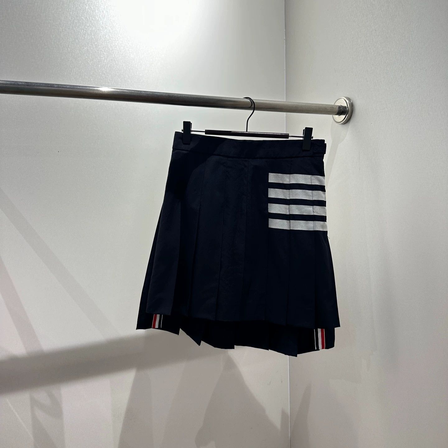Thom Browne Thom Browne apr513 4-Bar Pleated Wool Skirt 40 Size S / US 4 / IT 40 - 1 Thumbnail
