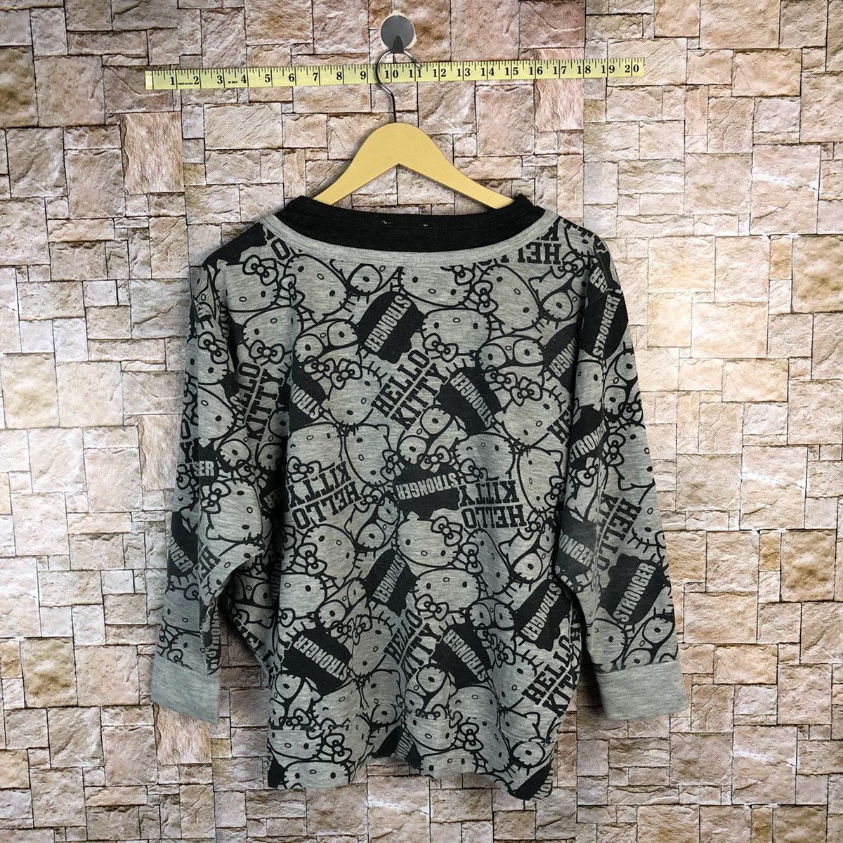 Anime × Japanese Brand Hello Kitty Grey Sweatshirt #A707 Size US M / EU 48-50 / 2 - 12 Thumbnail