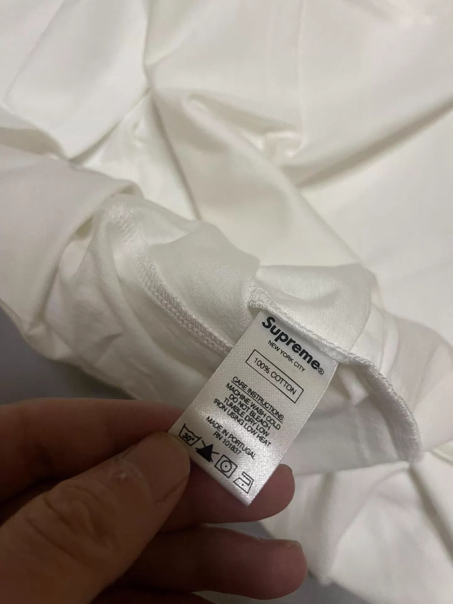 Supreme Supreme CDG Spilt Box Logo White Short Sleeve L New Size US L / EU 52-54 / 3 - 7 Thumbnail