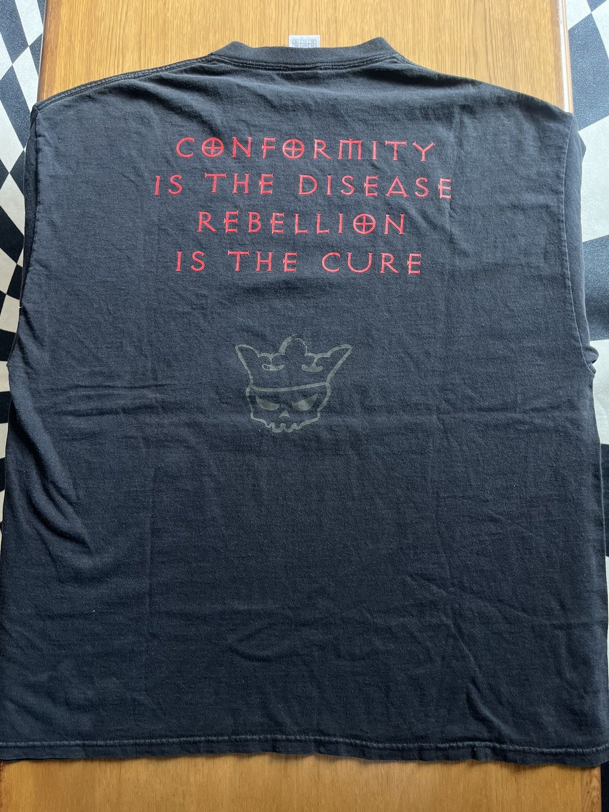 Arts & Science Vintage Skeleton Grave Conformity 04’s Tshirt Size US XL / EU 56 / 4 - 8 Thumbnail