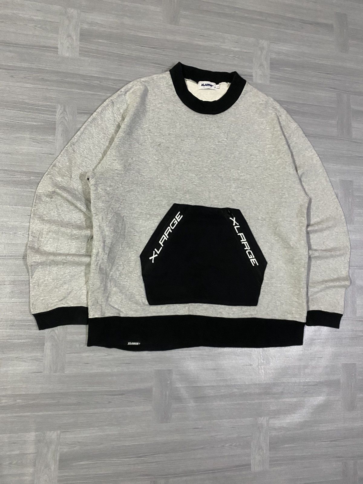 Xlarge XLarge Sweatshirt With Contrasting Design Kangaroo Pocket Size US L / EU 52-54 / 3 - 3 Thumbnail