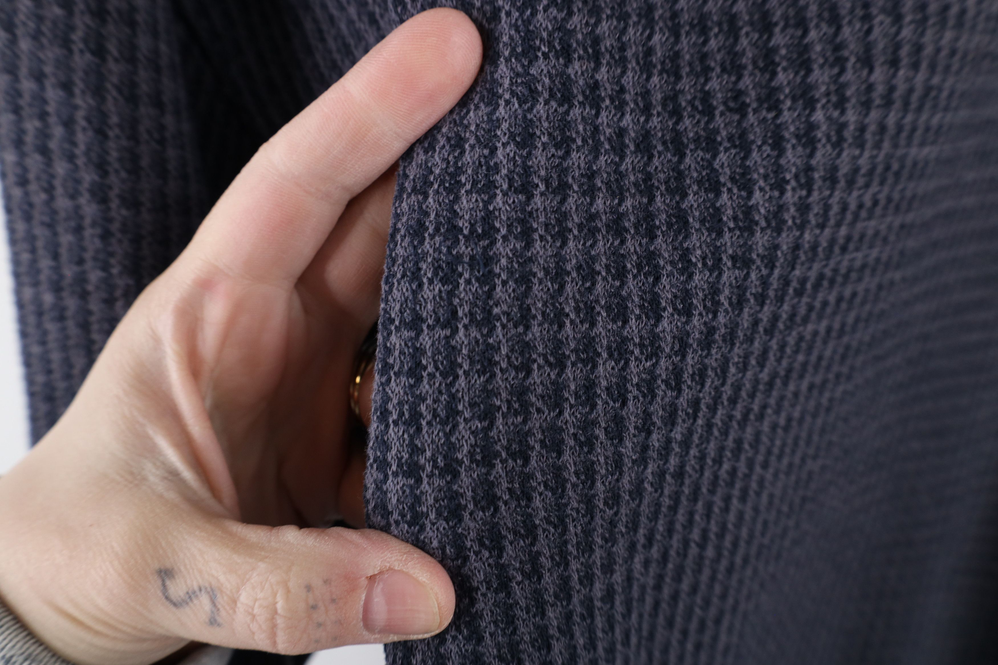 Vintage Vintage 90s Streetwear Thermal Knit Crewneck Sweatshirt Size ONE SIZE - 7 Thumbnail