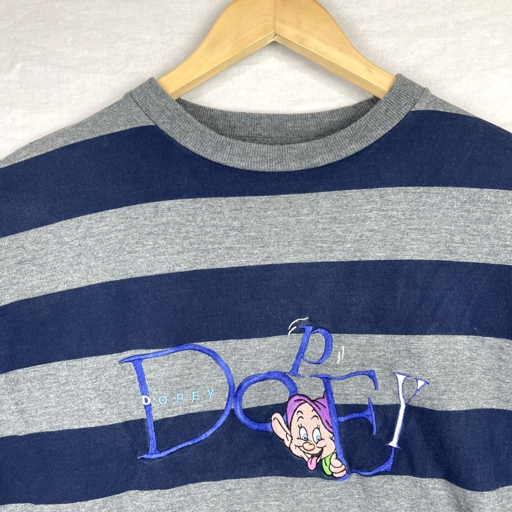 Disney Disney Dopey Shirt Mens Large Gray Blue Striped Embroidered Tee Size US L / EU 52-54 / 3 - 4 Thumbnail