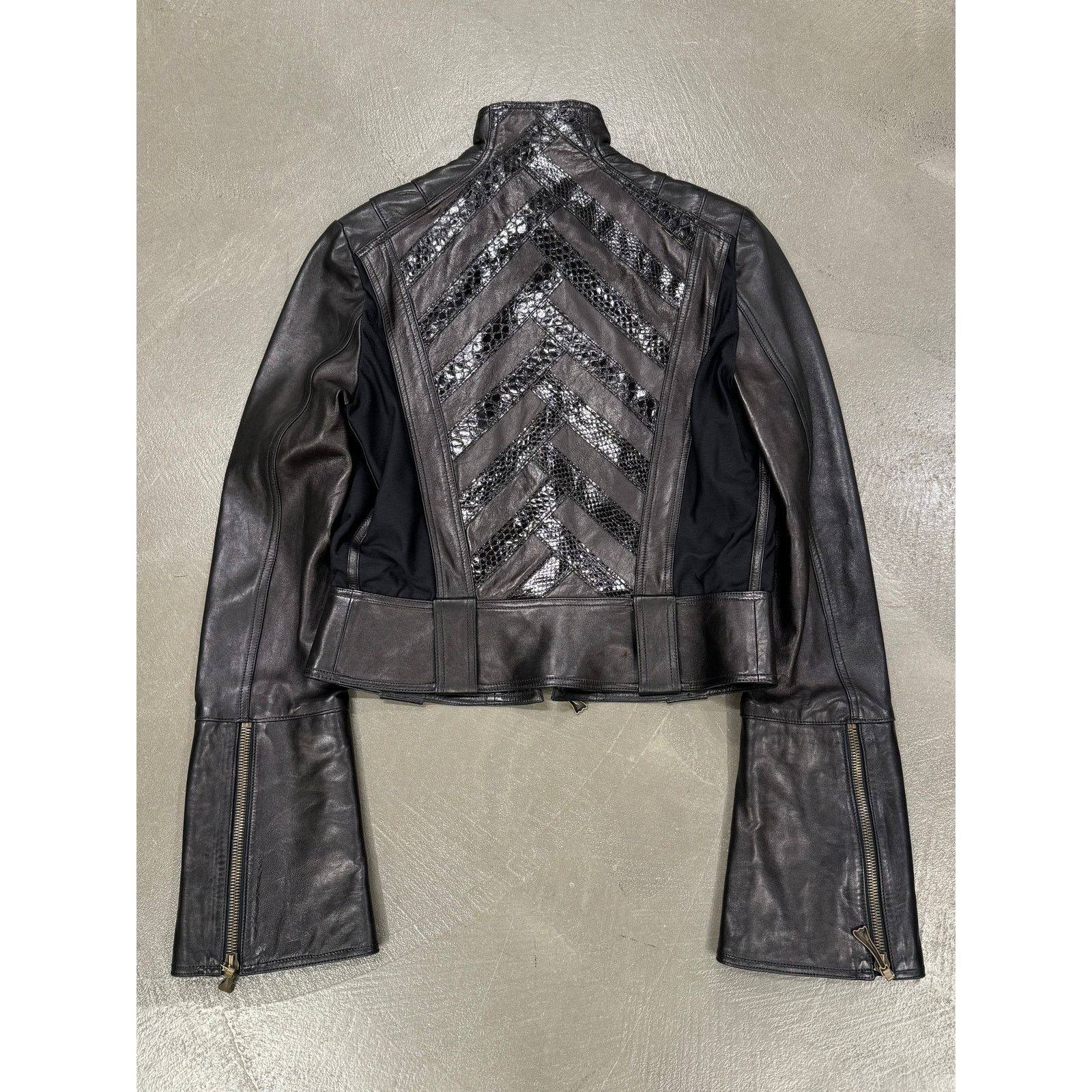 Roberto Cavalli A/W 2000 Roberto Cavalli biker jacket with flared sleeves Size M / US 6-8 / IT 42-44 - 3 Thumbnail