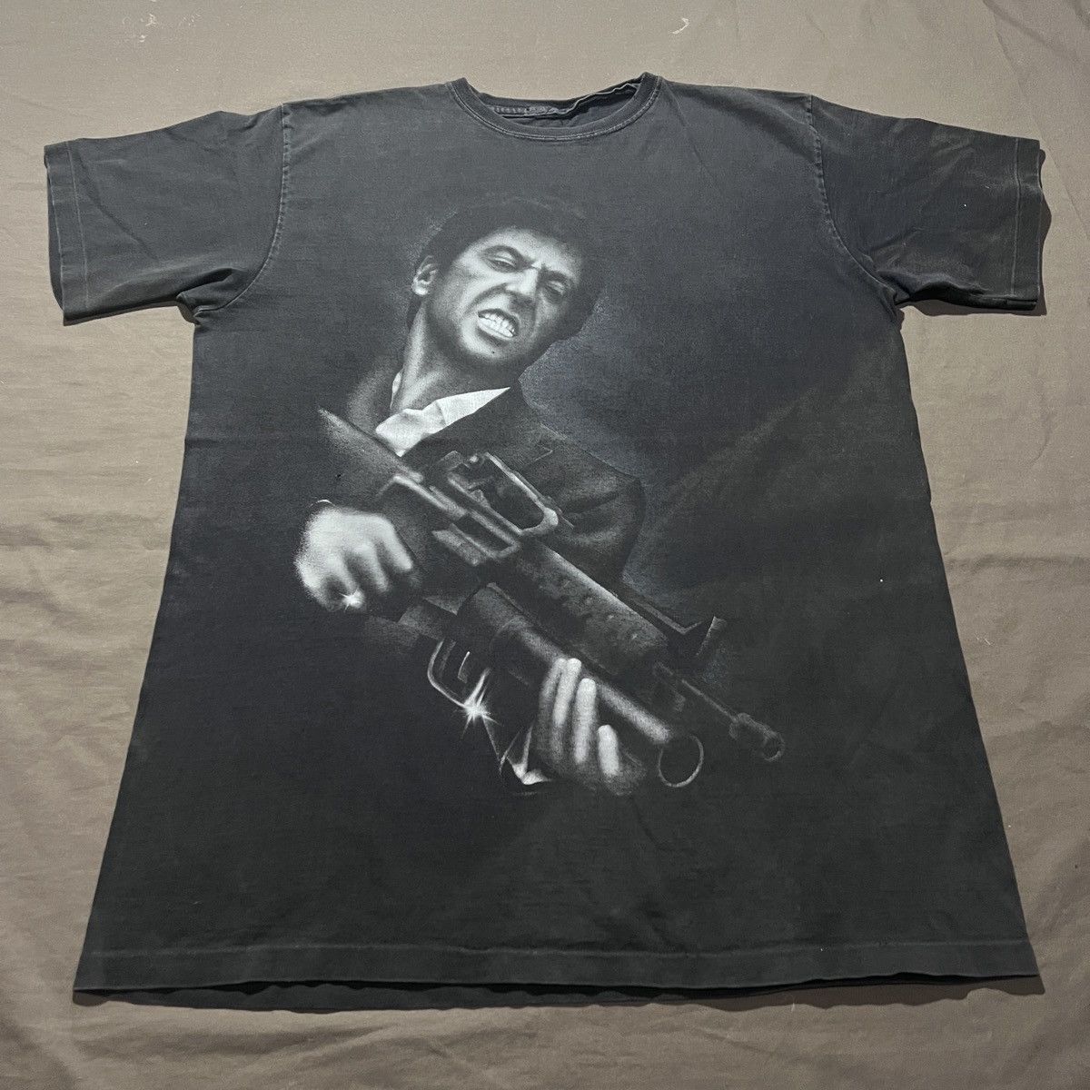 Vintage Vintage 90s Scarface Tony Montana movie Tee Thrashed Faded Size US XL / EU 56 / 4 - 4 Thumbnail
