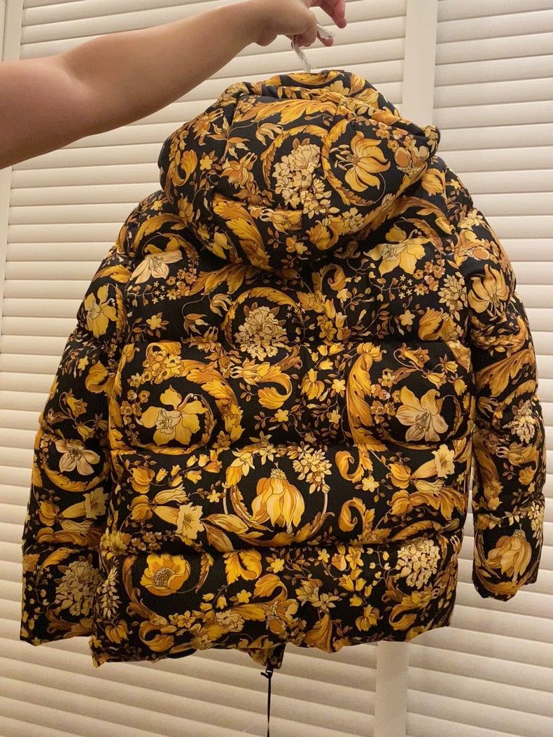 Versace Versace Classic baroque print Size US M / EU 48-50 / 2 - 5 Thumbnail