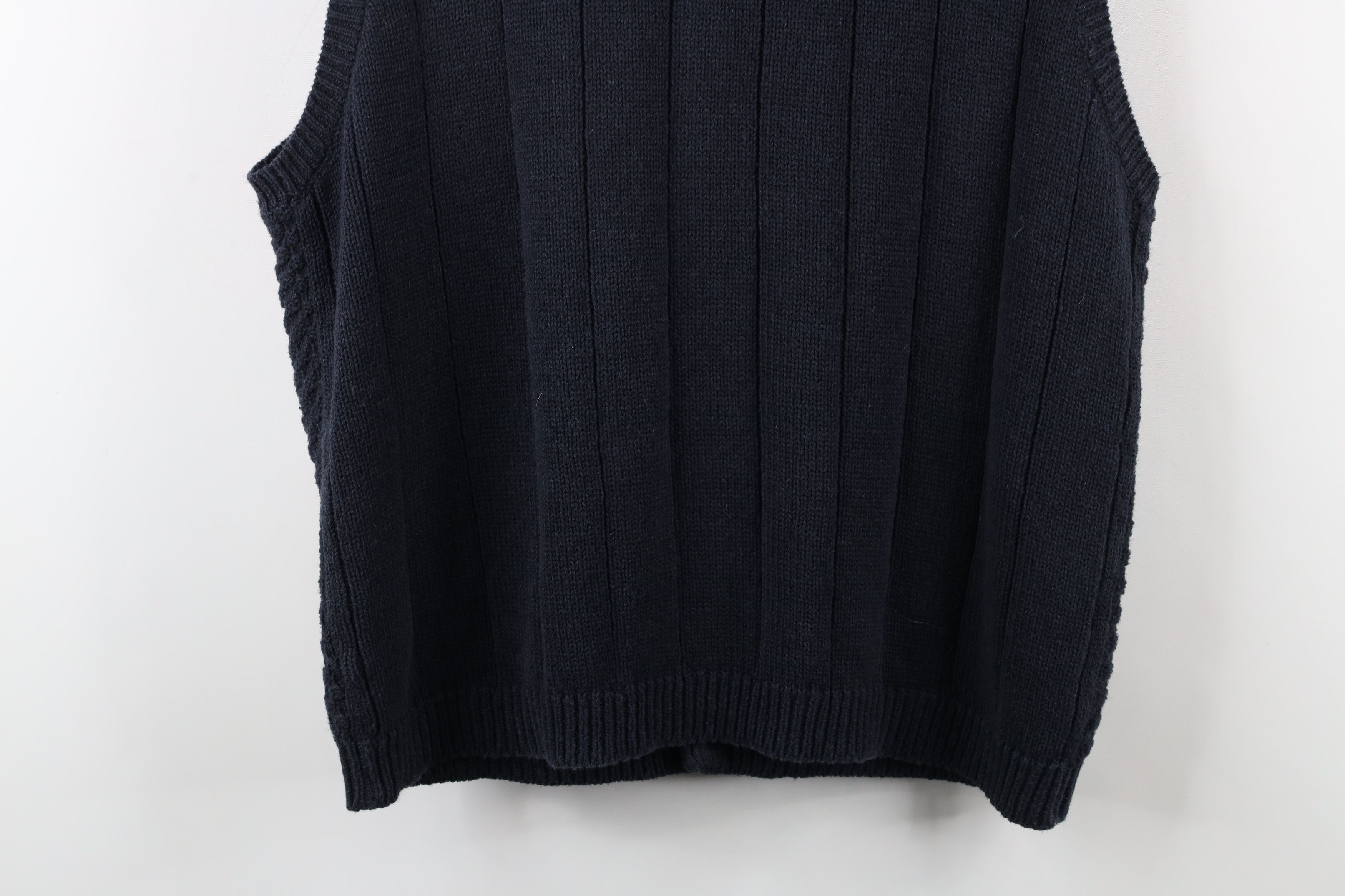 Vintage Vintage 90s Streetwear Cross Weave Knit Sweater Vest Blue Size US L / EU 52-54 / 3 - 8 Thumbnail