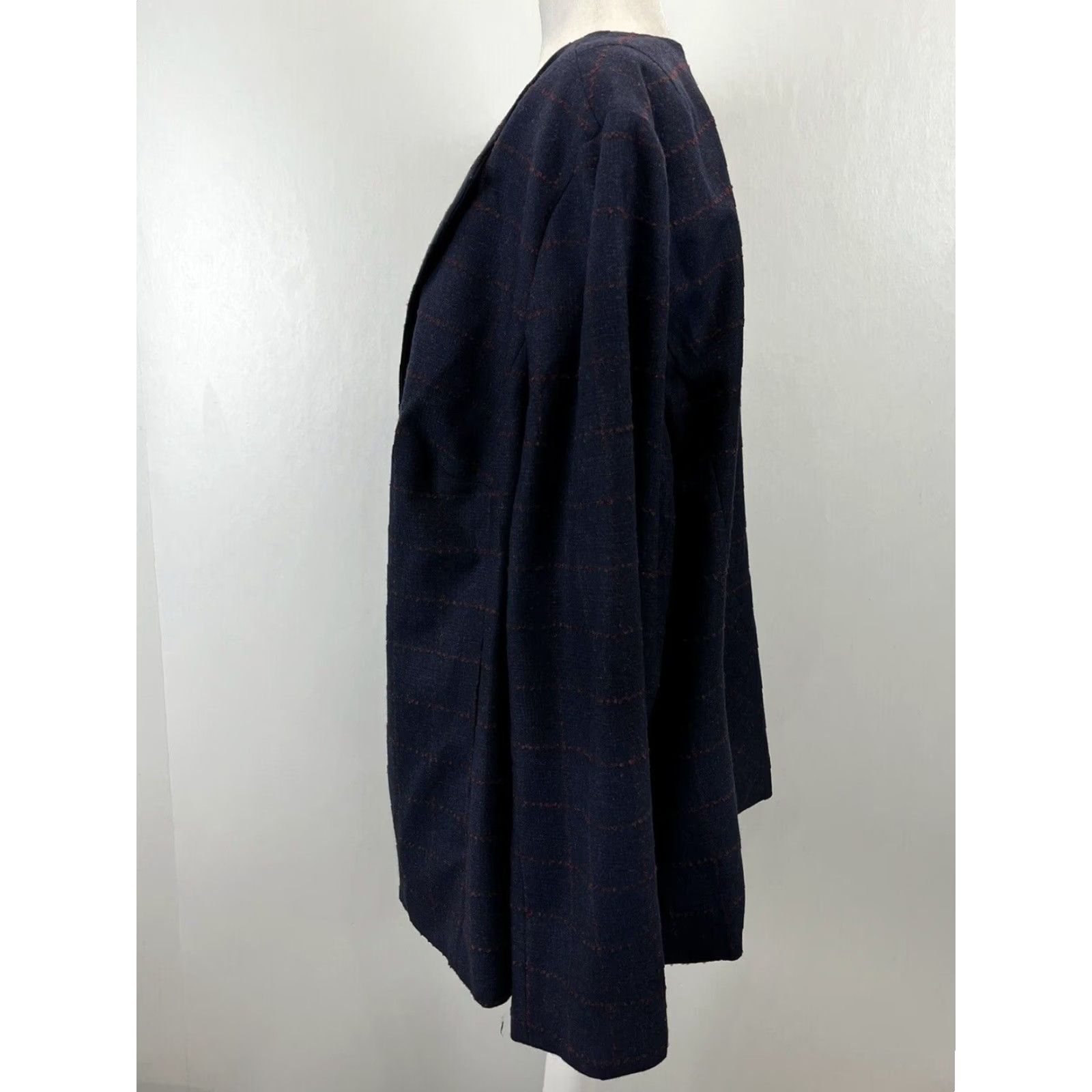 Talbots VINTAGE? No, it's not vintage. Title should be: Talbots Blazer Navy Windowpane Wool Blend 24W Plus Career Women's Jacket Blue 24W Plus Blazer Women Size 4XL / US 24-26 - 2 Thumbnail