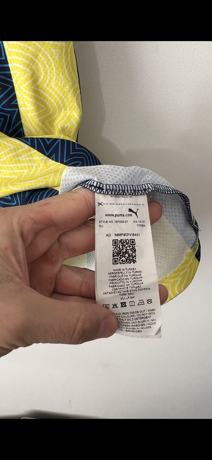 Puma Puma Fenerbahçe 2021/22 Home Jersey AVIS Size S Size US S / EU 44-46 / 1 - 5 Thumbnail
