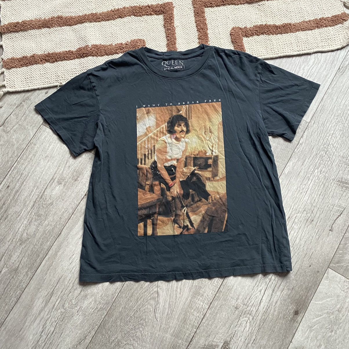 Band Tees QUEEN BAND FREDDIE MERCURY I WANT TO BREAK FREE T SHIRT Size US M / EU 48-50 / 2 - 1 Thumbnail